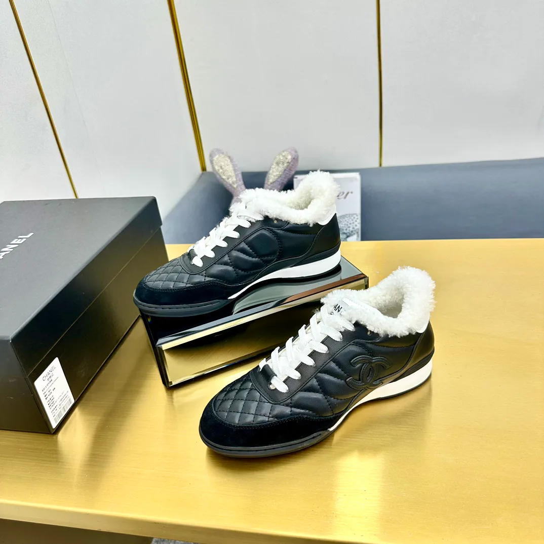 Women's Sneakers CHANEL 17949091