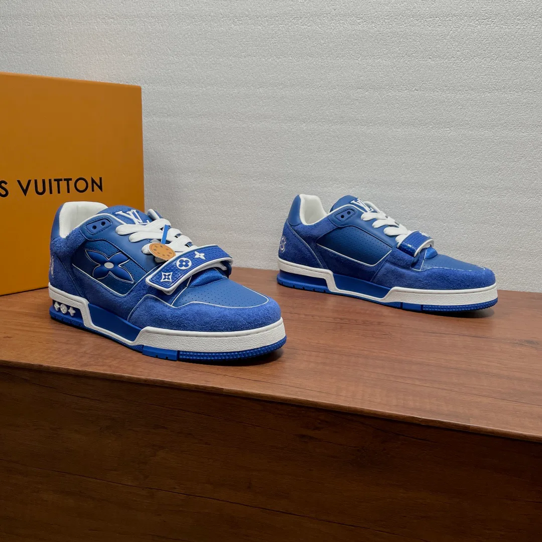 Кроссовки Женские Louis Vuitton 18580857