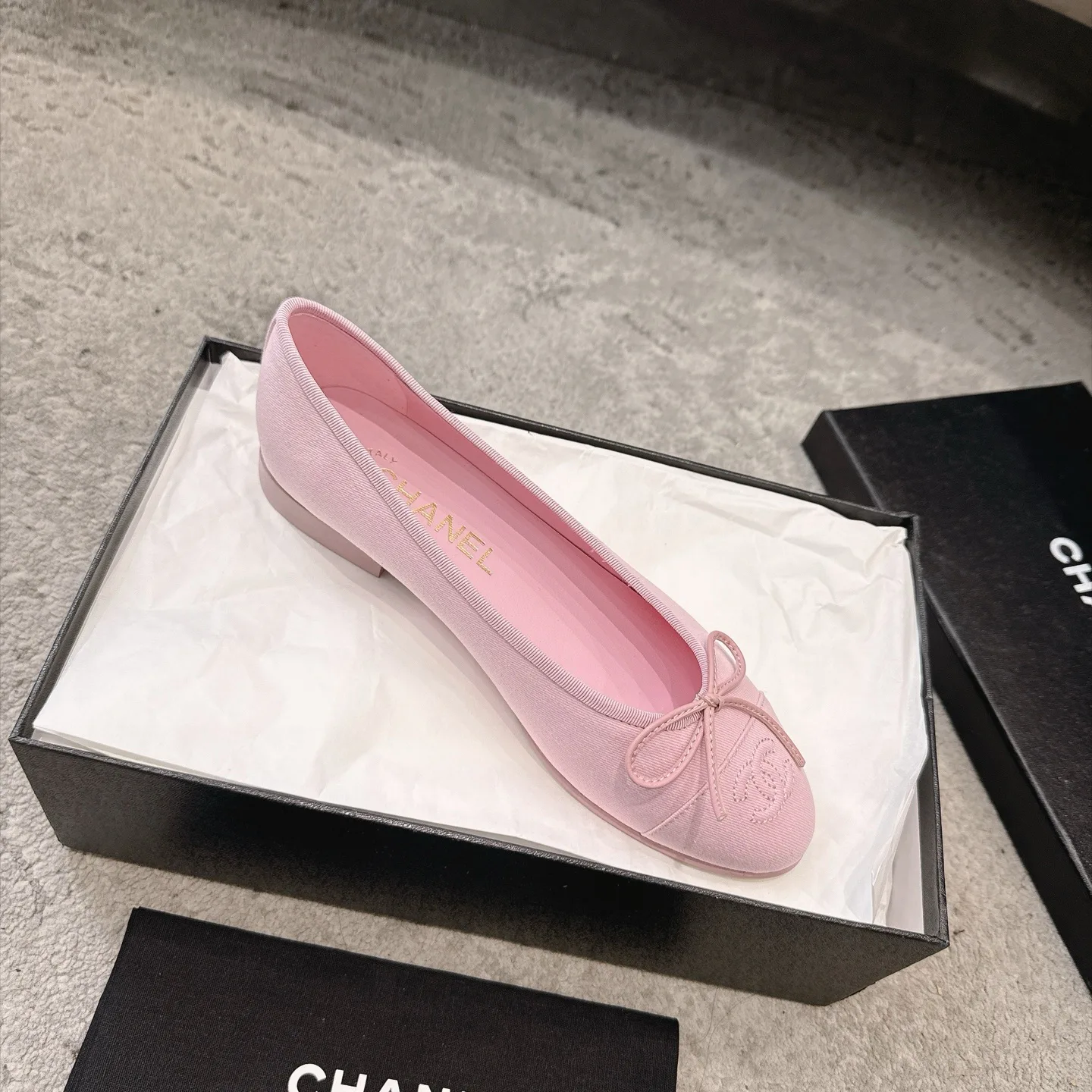Women's Ballet Flats CHANEL 18323587