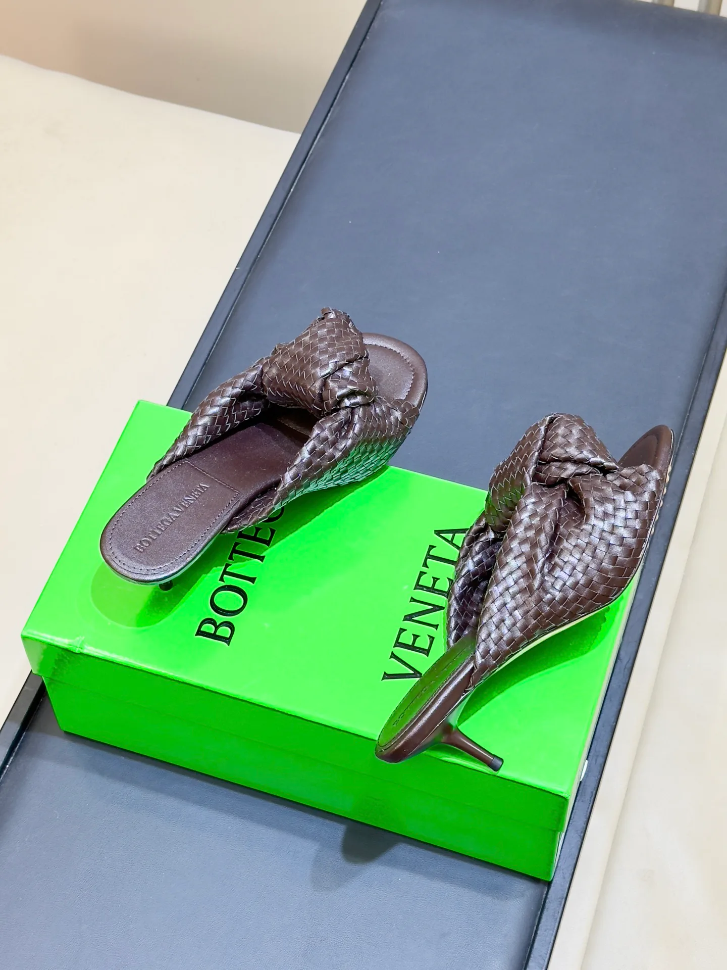 Women's Mules And Clogs BOTTEGA VENETA 18073351