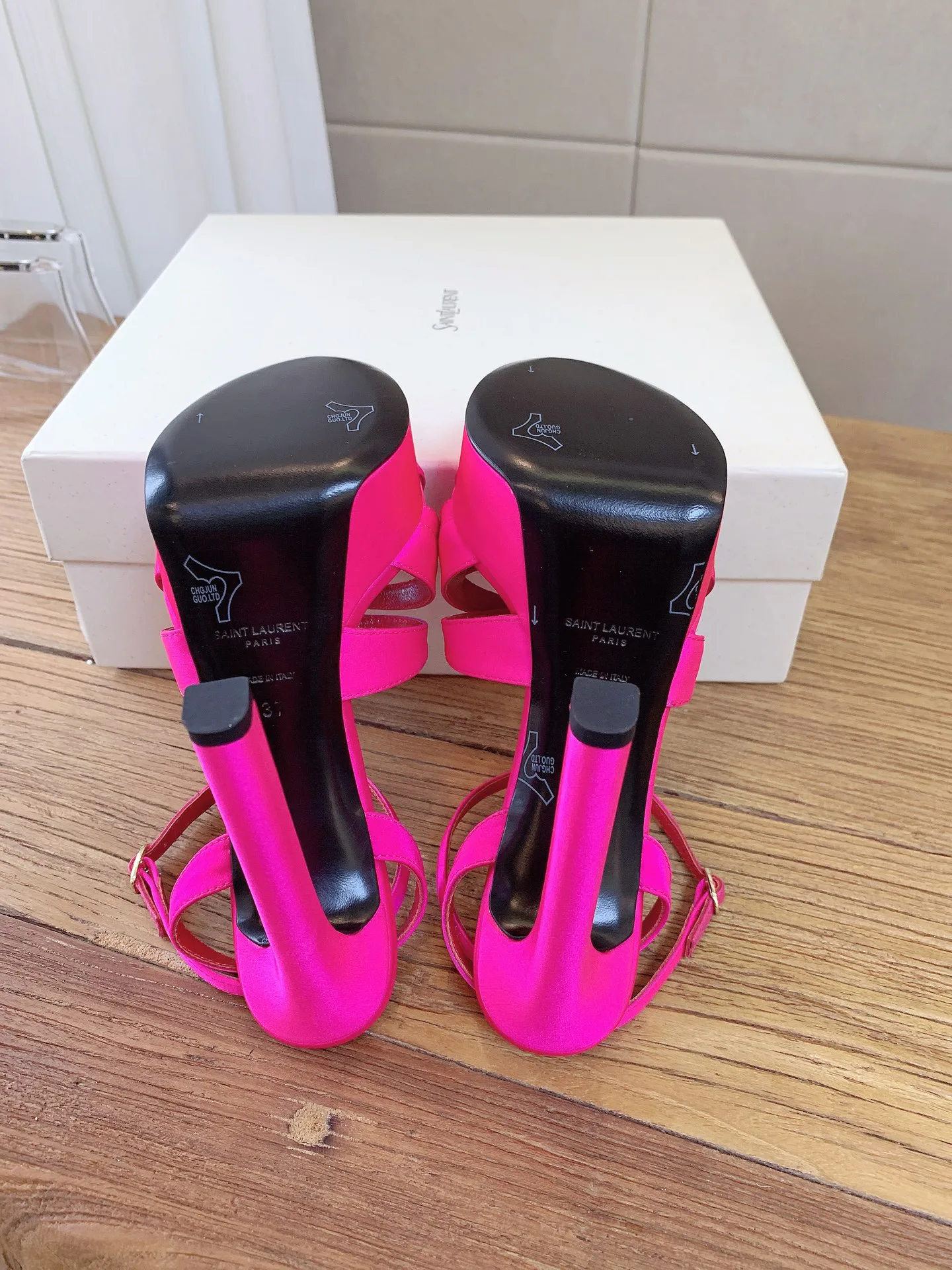 Women's Open-Toe Sandals SAINT LAURENT 17815062