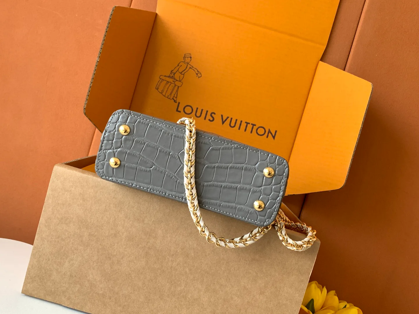 Women's Classic Handbags LOUIS VUITTON 18520943