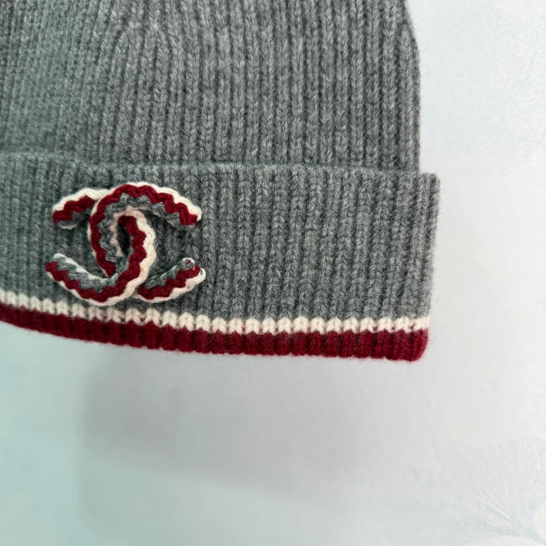 Hats CHANEL 17734650