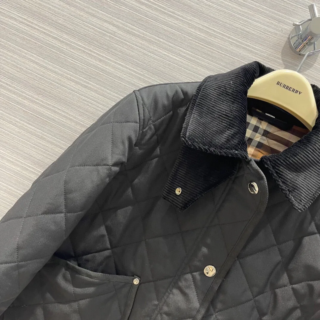 Women's Jackets And Down Jackets BURBERRY 18043707