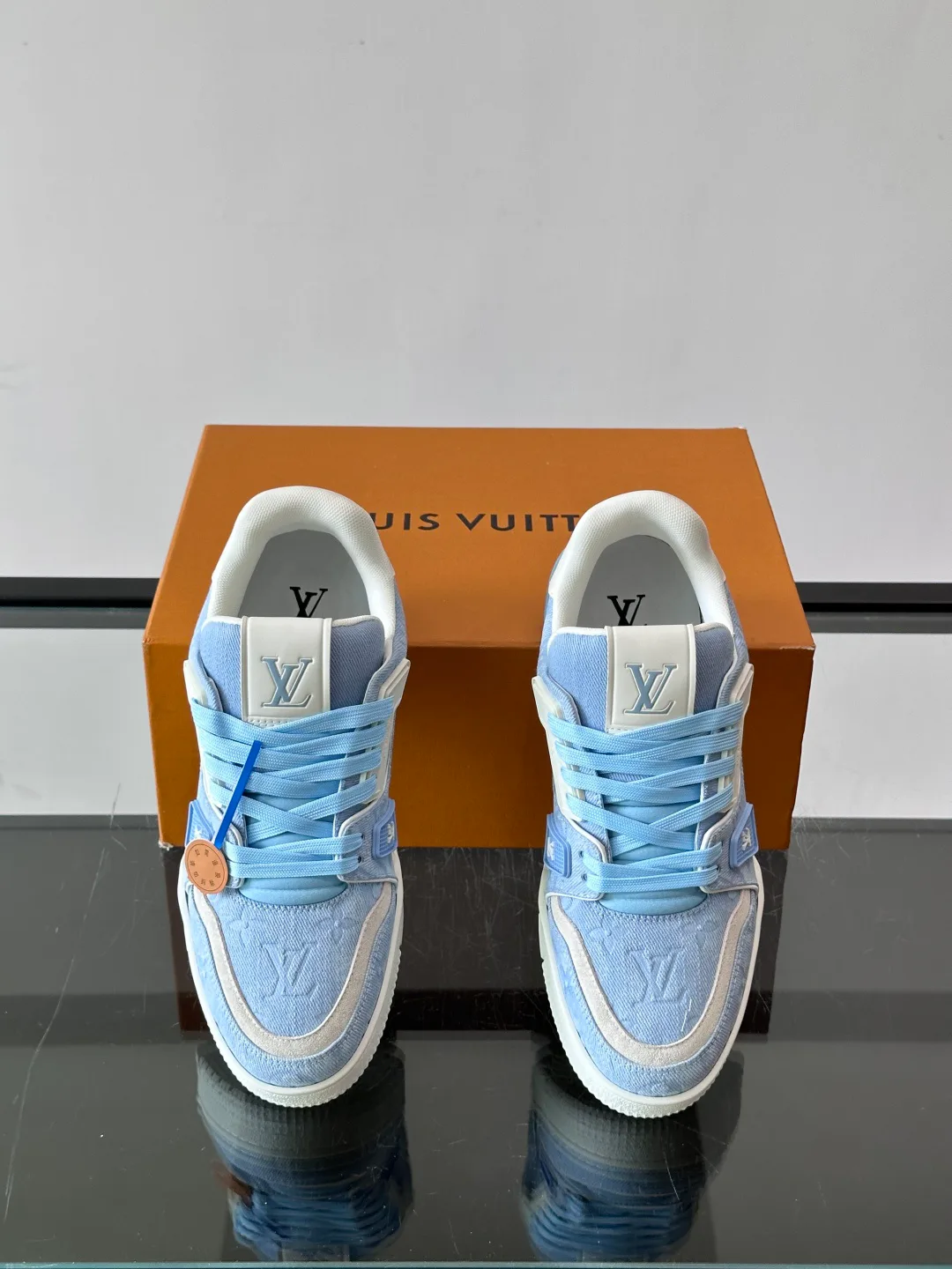 Men's Sneakers LOUIS VUITTON 17638793