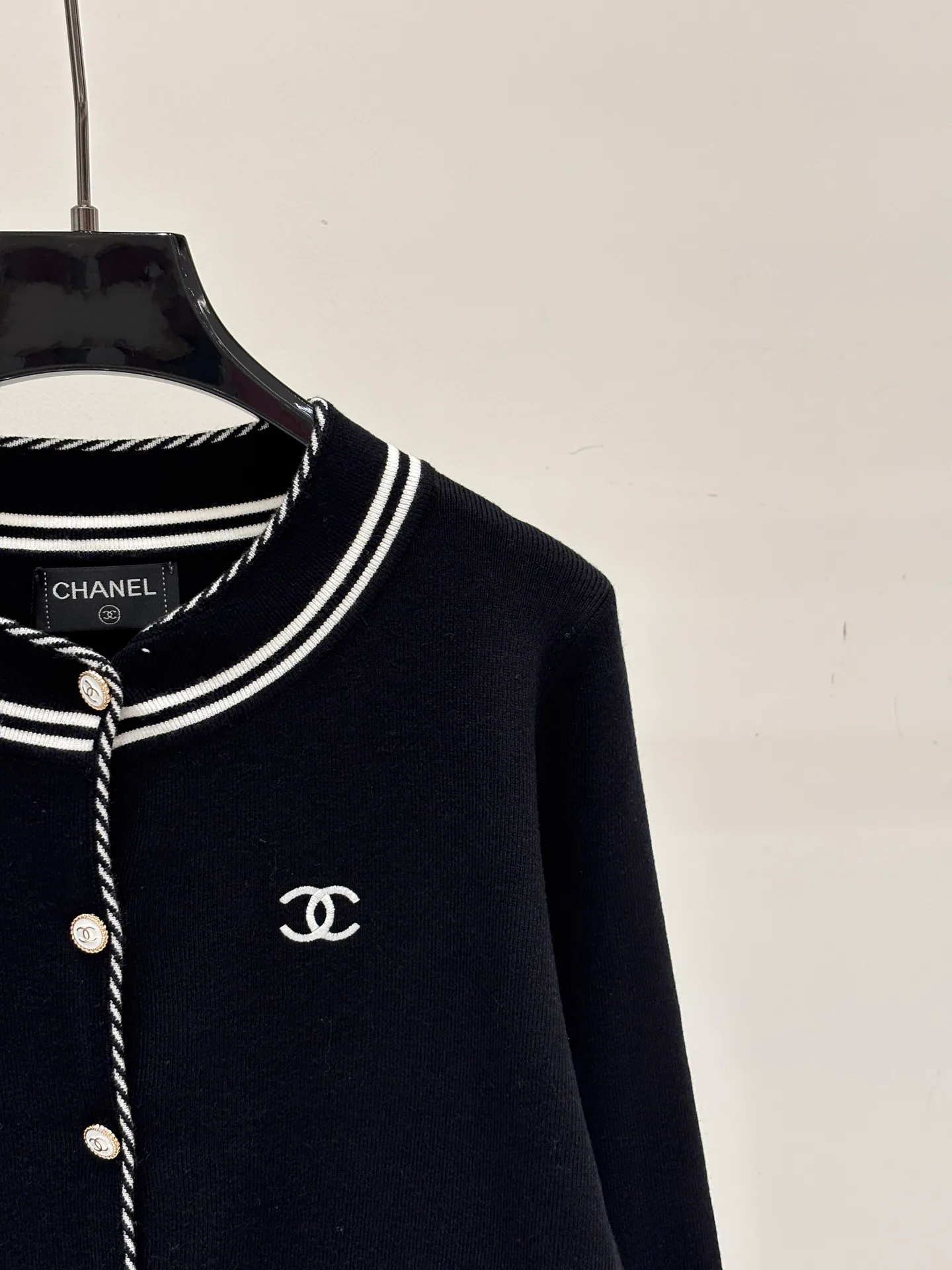 Women's Jumpers And Sweaters CHANEL 18331667