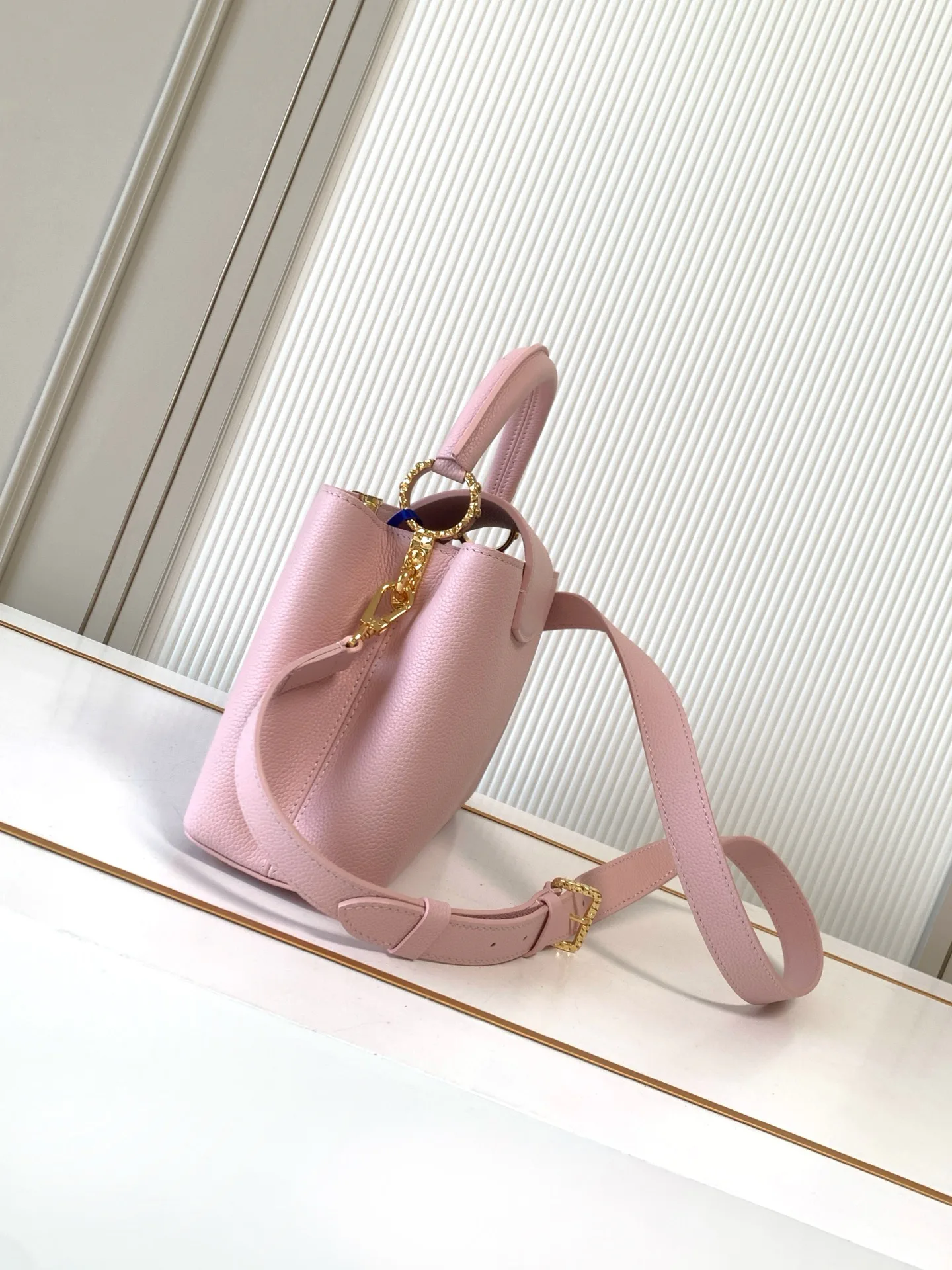Women's Classic Handbags LOUIS VUITTON 17802977