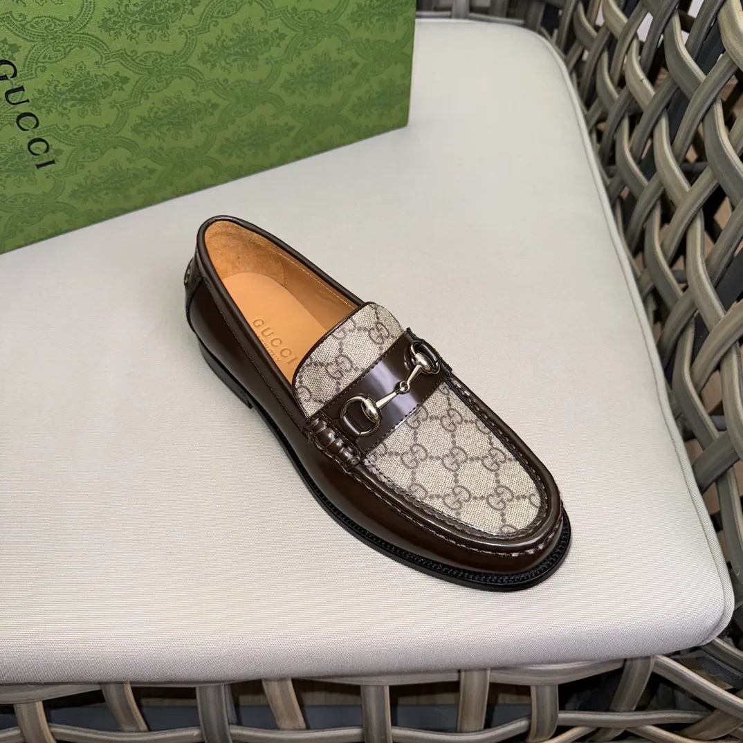 Men's Loafers And Dress Shoes GUCCI 17576634