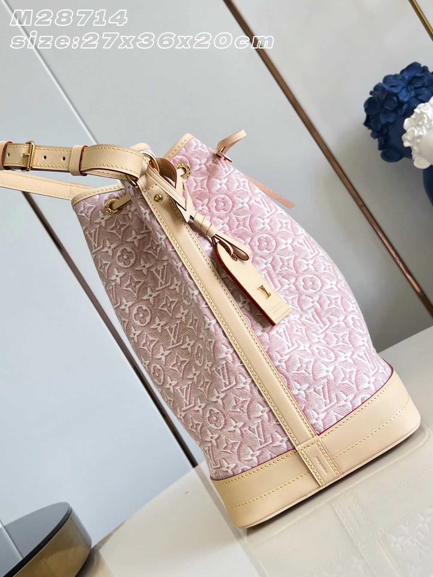 Women's Classic Handbags LOUIS VUITTON 17454391