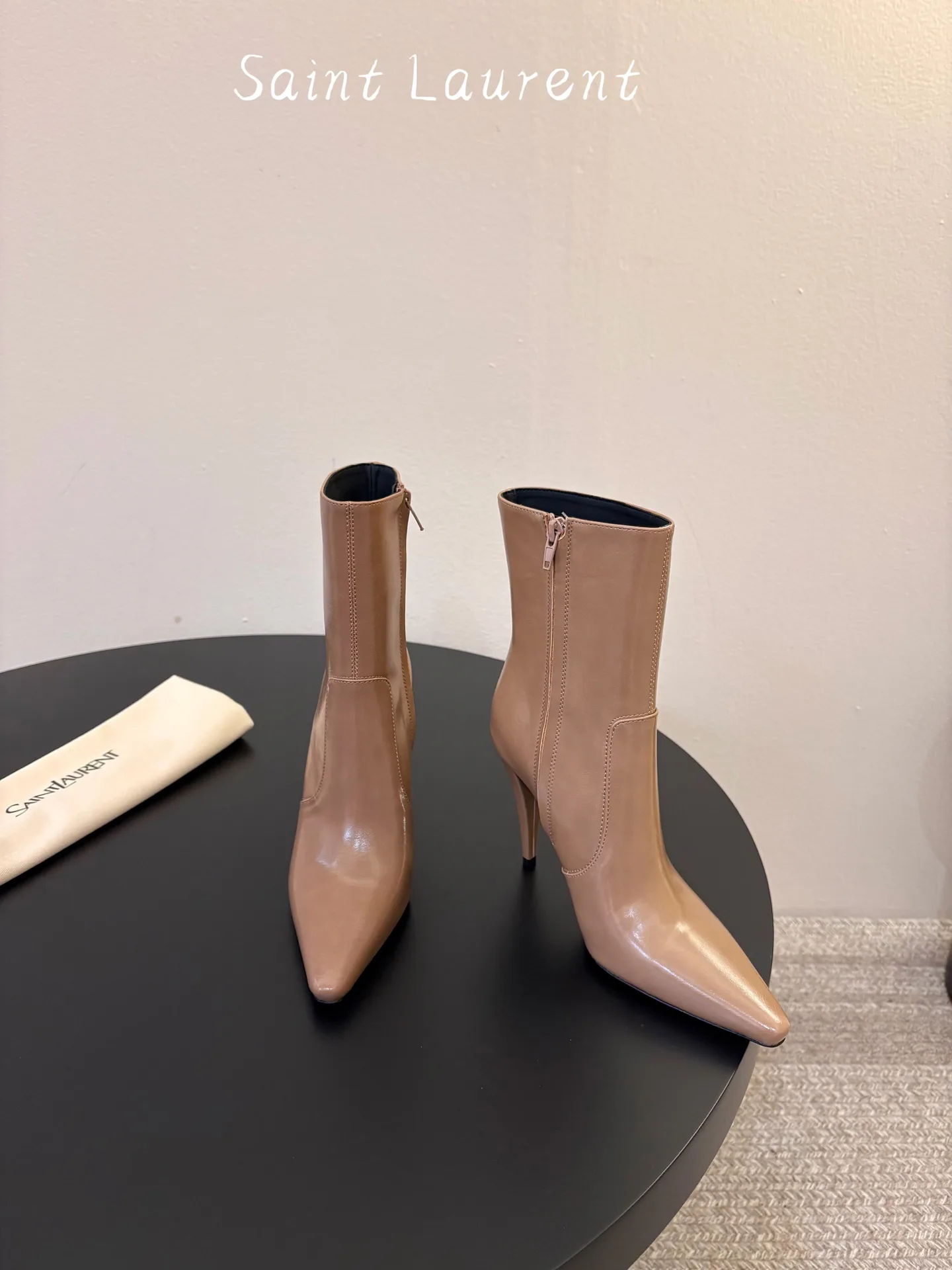 Women's Booties SAINT LAURENT 18049300