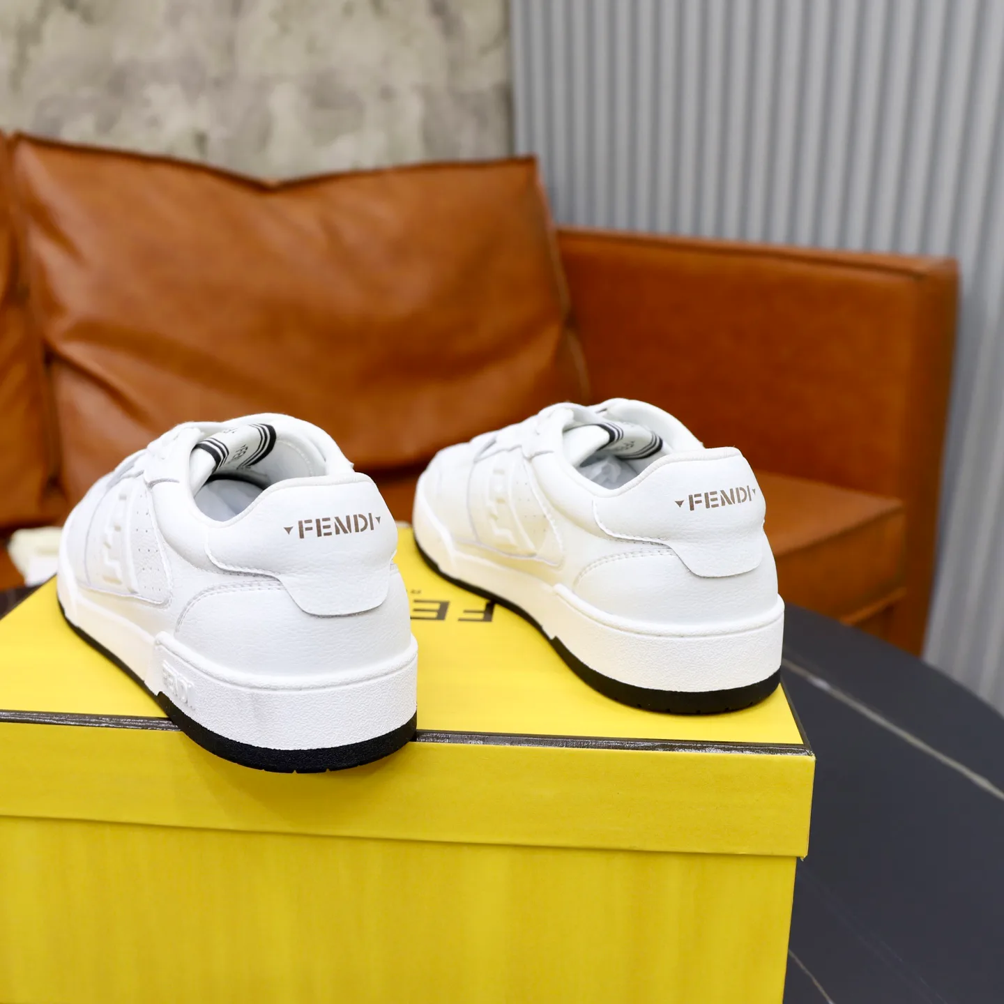 Women's Sneakers FENDI 18516273
