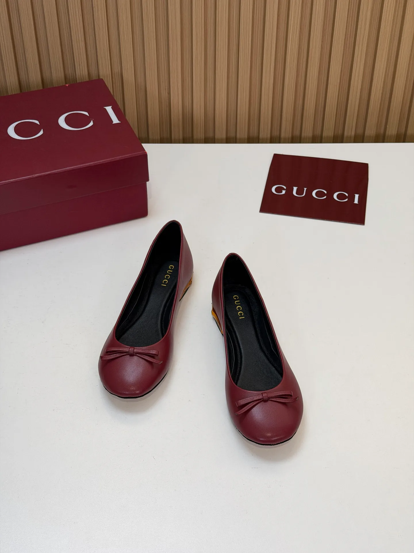 Women's Ballet Flats GUCCI 18083634