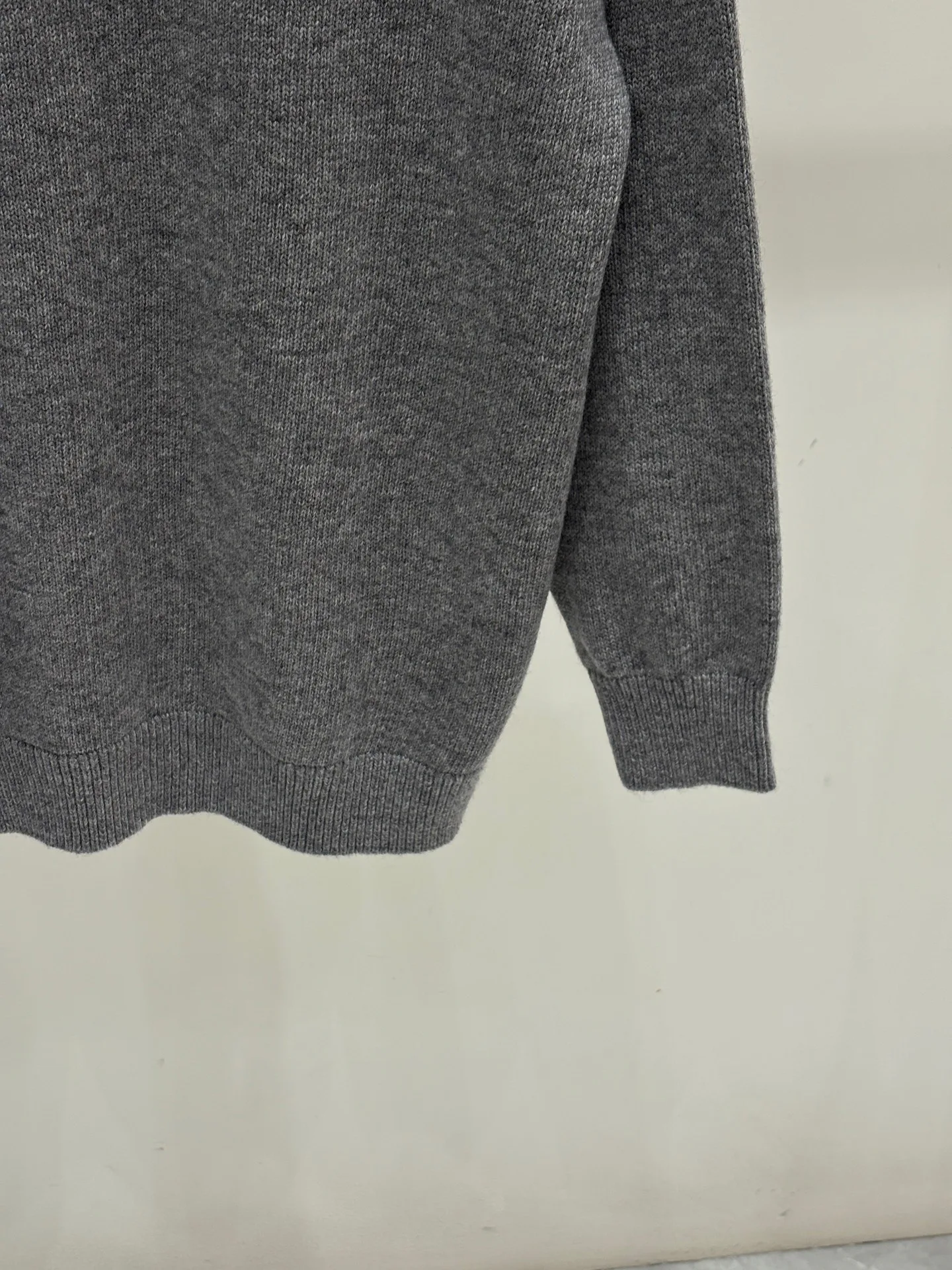 Women's Jumpers And Sweaters VALENTINO 18032131