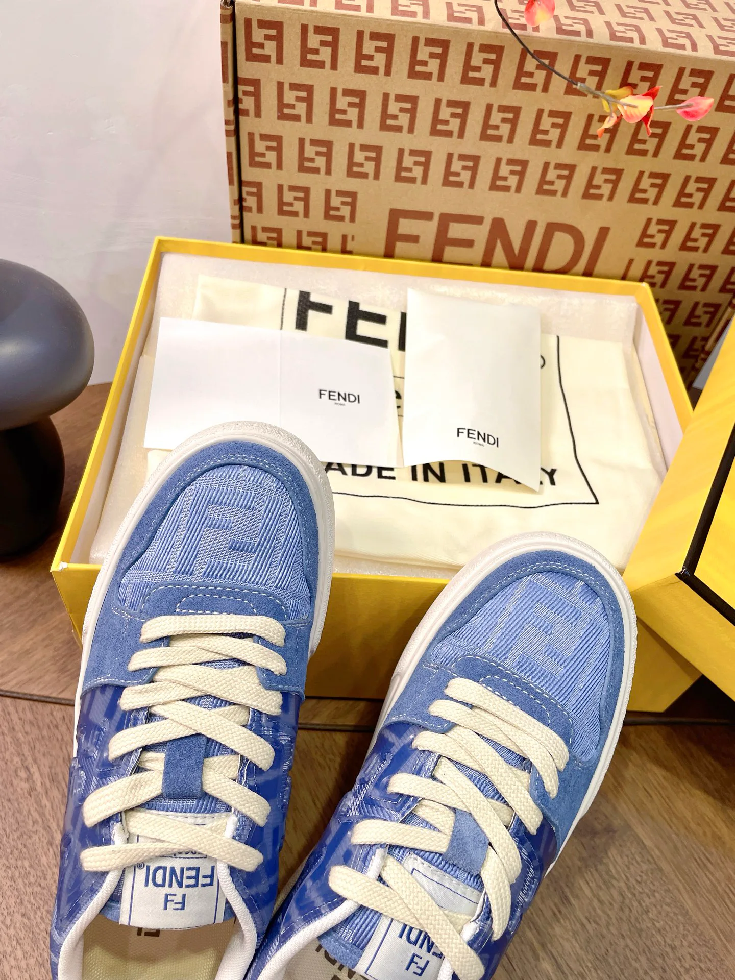Women's Sneakers FENDI 17957342