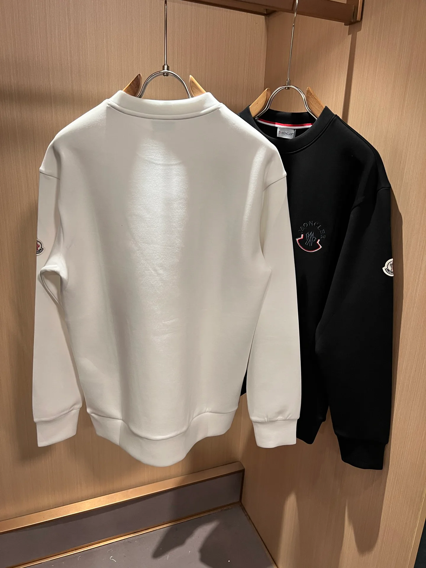 Men's Sweatshirts And Hoodies MONCLER 18519617