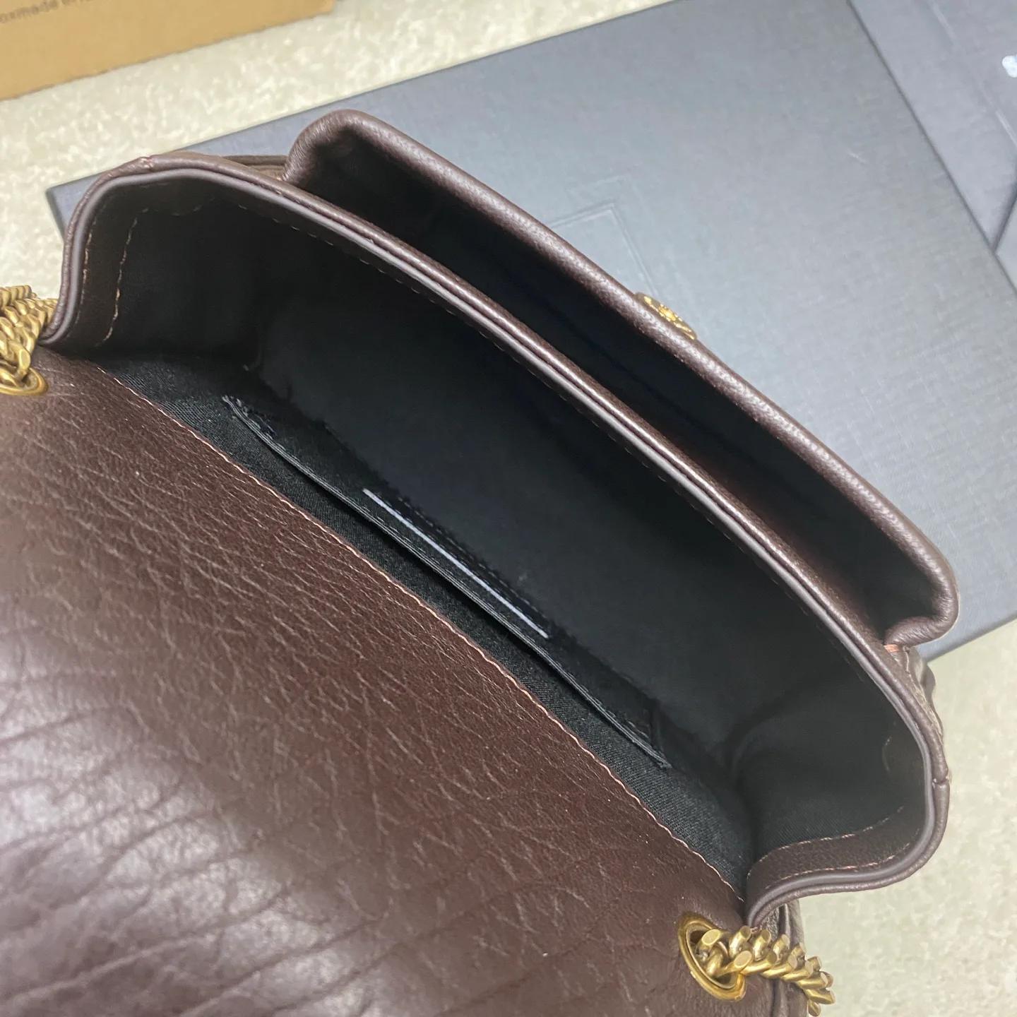 Women's Classic Handbags SAINT LAURENT 17823707