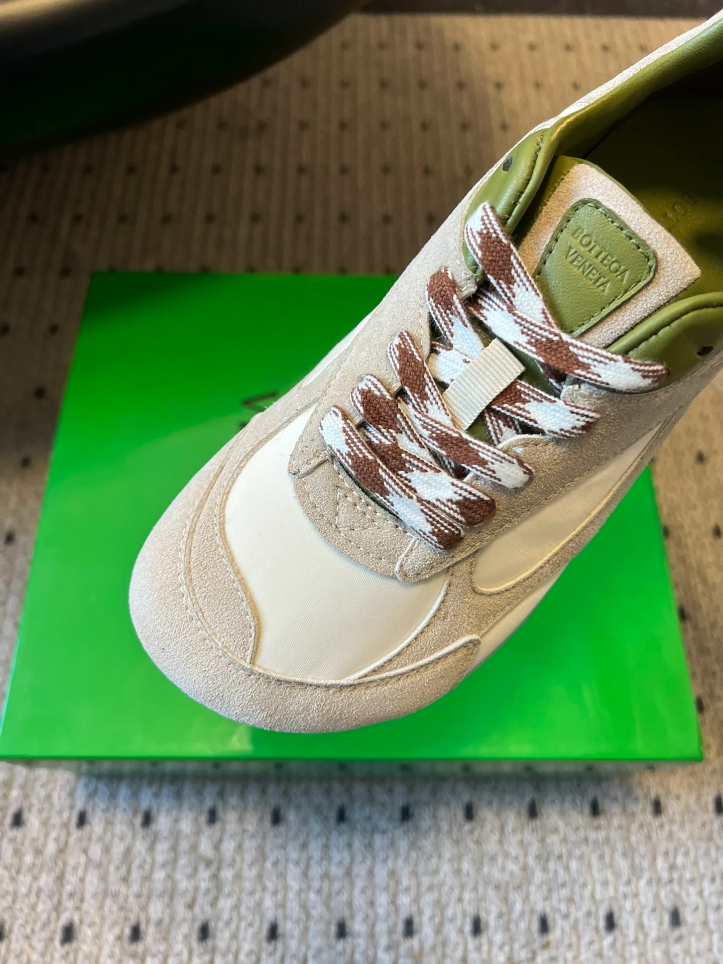 Women's Sneakers BOTTEGA VENETA 18080513
