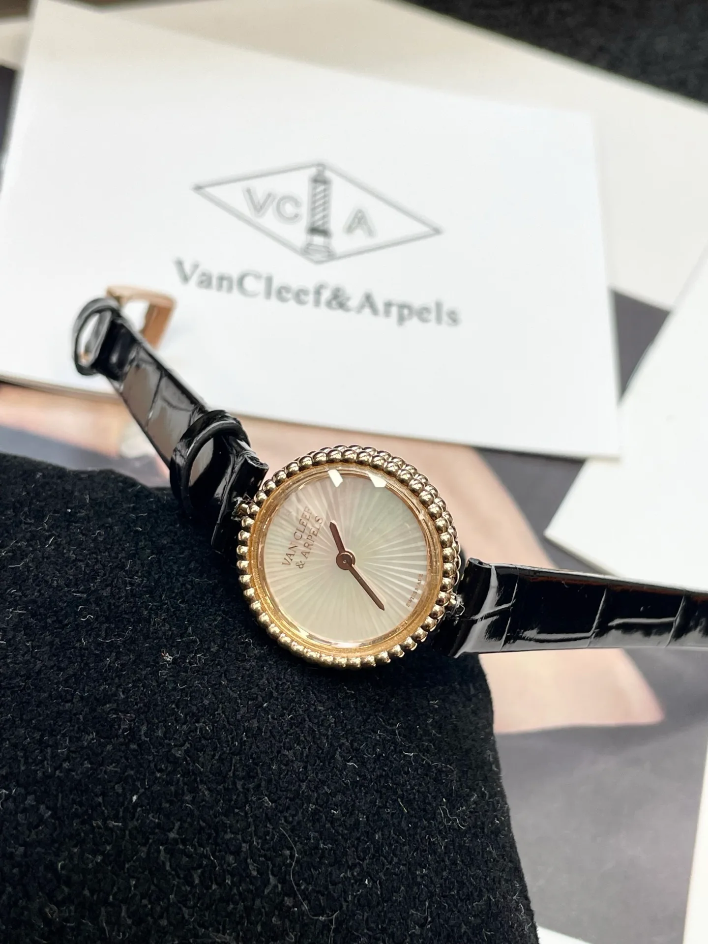 Women's Watches VAN CLEEF & ARPELS 17336731