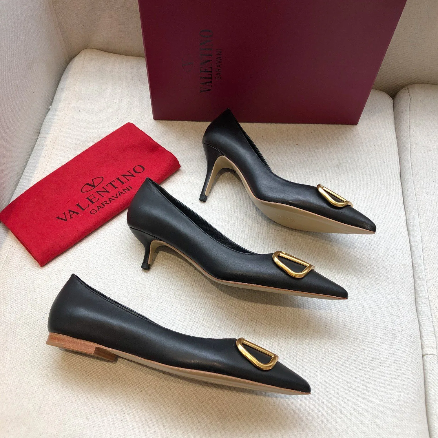 Women's Heels VALENTINO 17956871