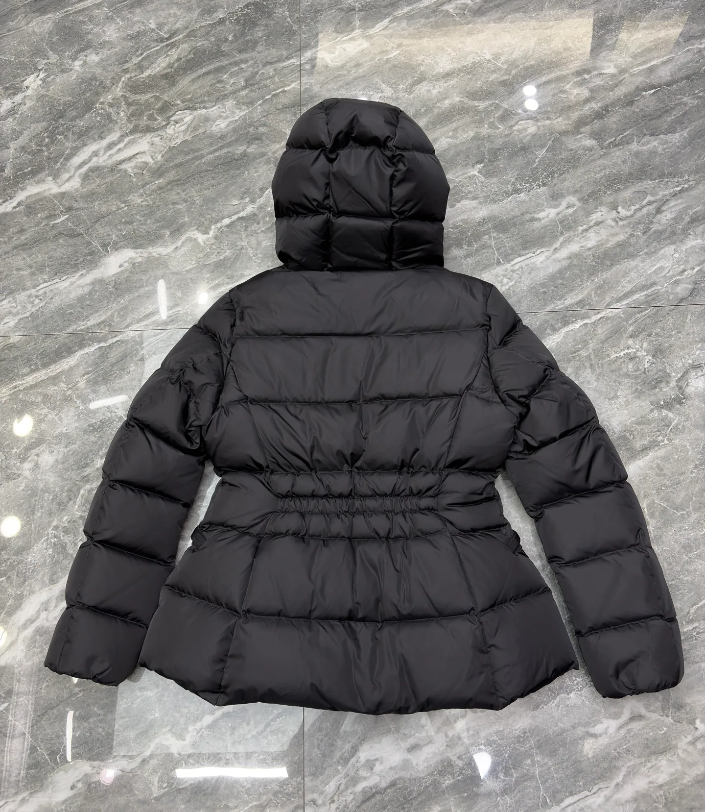 Women's Jackets And Down Jackets MONCLER 17801608