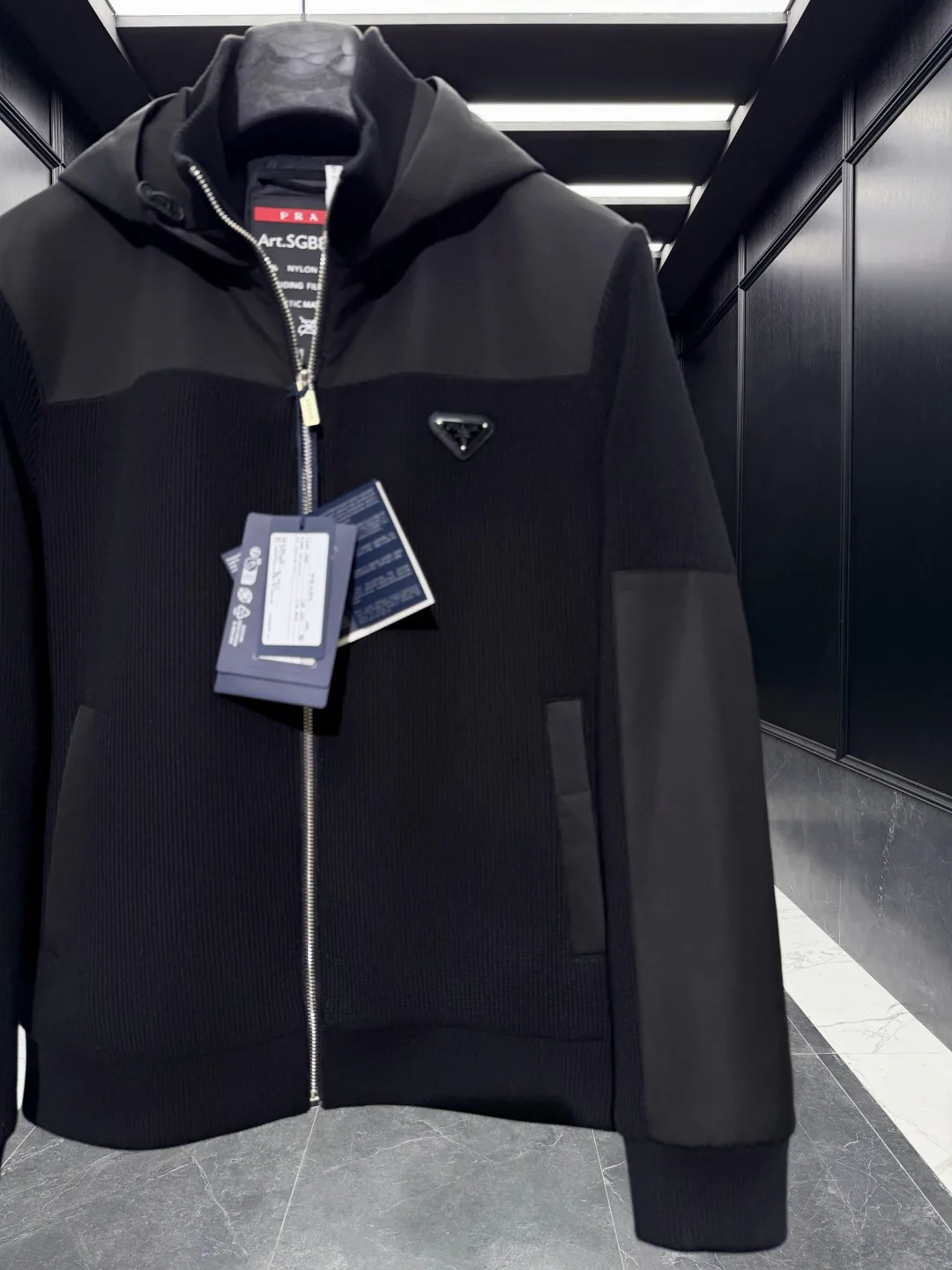 Куртки И Пуховики Мужские Prada 18596156