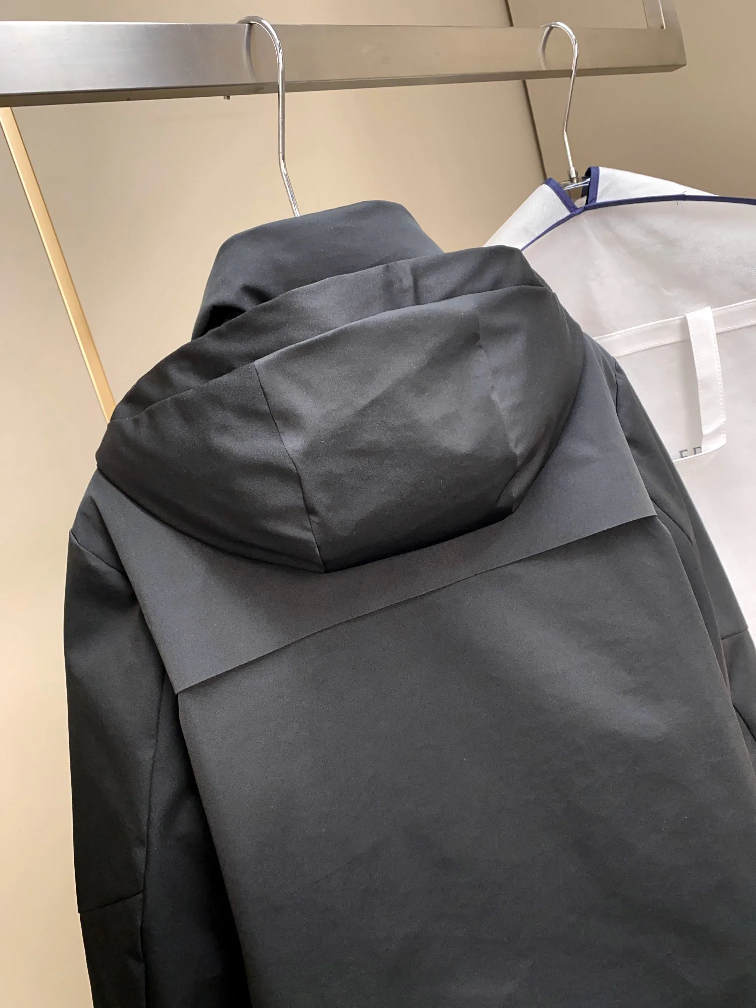 Men's Jackets And Down Jackets MONCLER 18029279