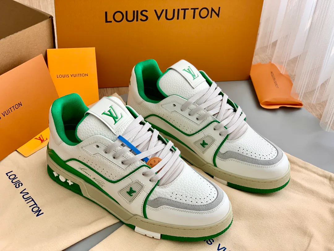 Women's Sneakers LOUIS VUITTON 18014140