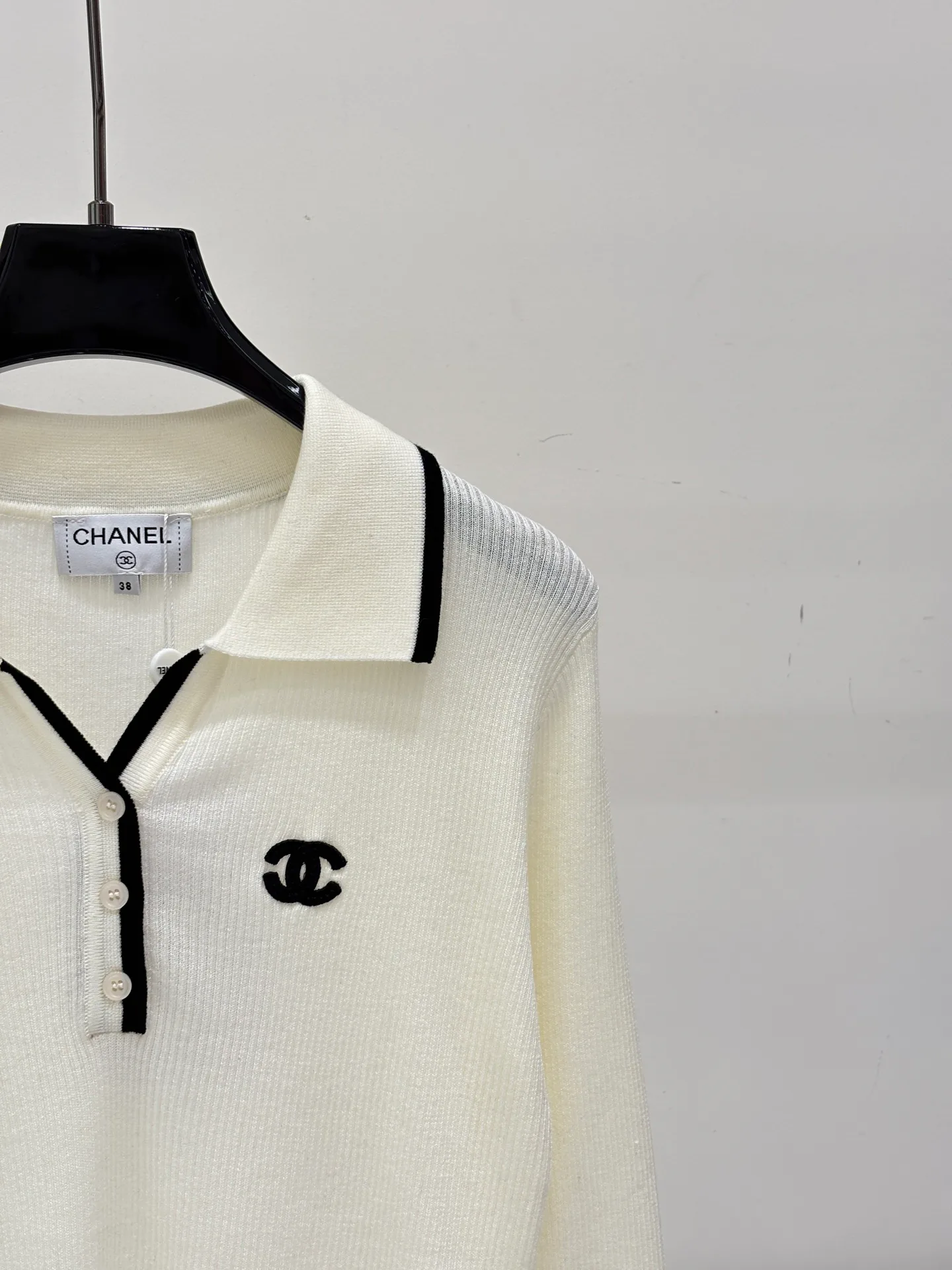 Women's Jumpers And Sweaters CHANEL 18028917