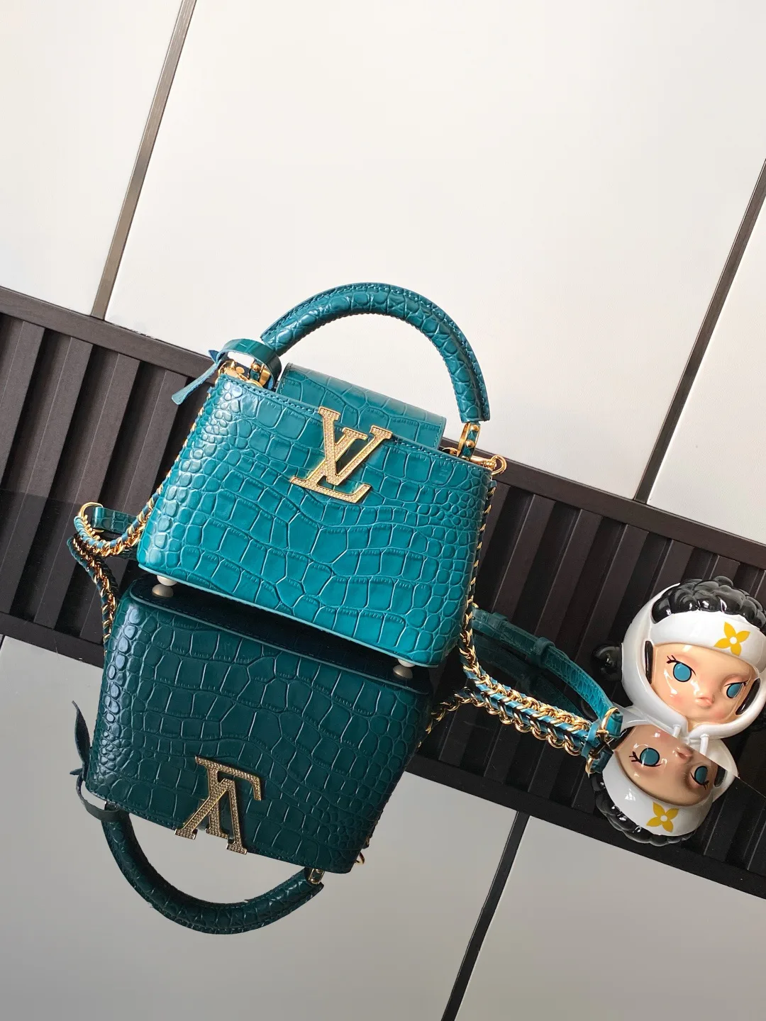Women's Classic Handbags LOUIS VUITTON 18019347
