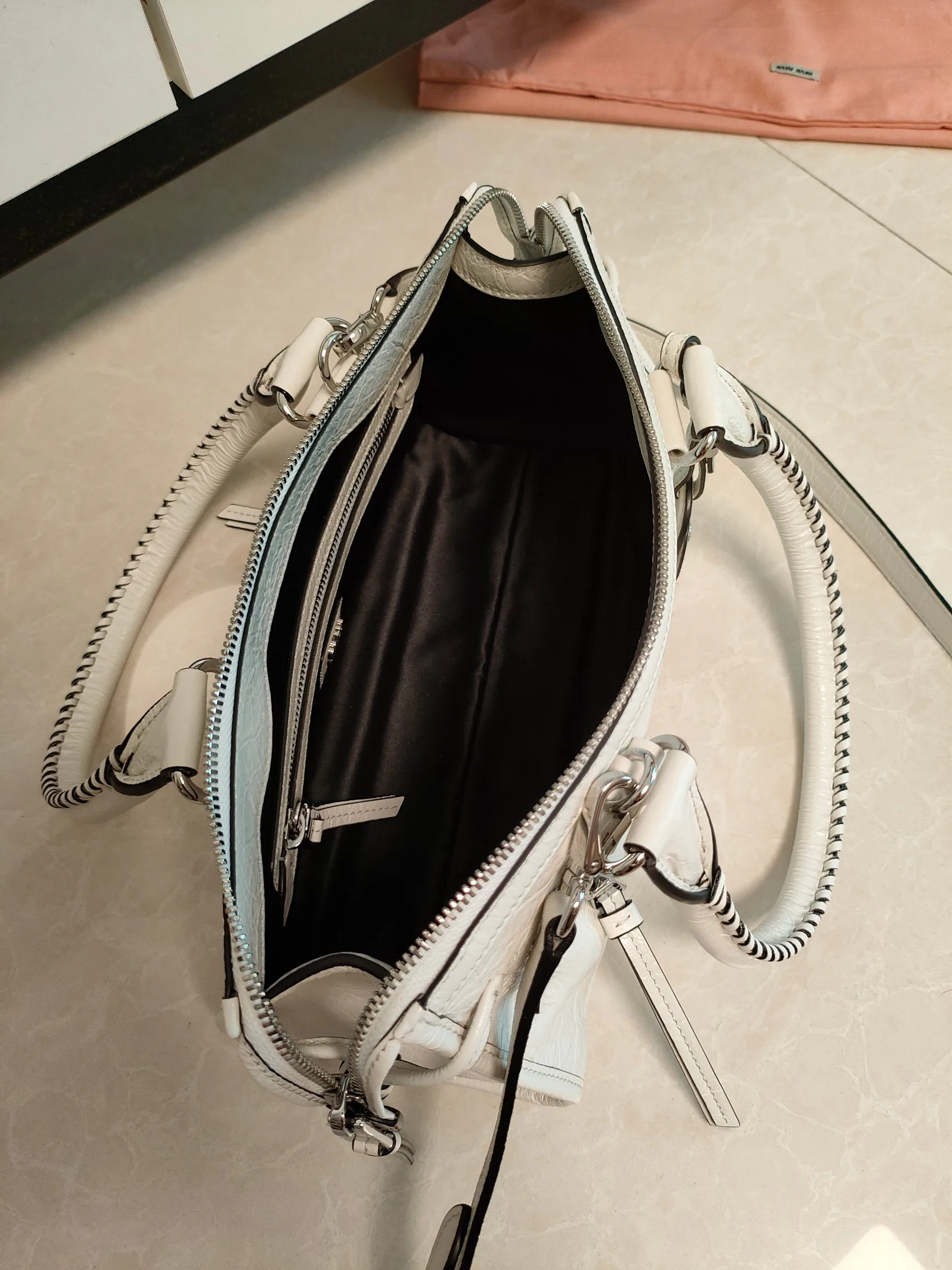 Women's Classic Handbags MIU MIU 17737675
