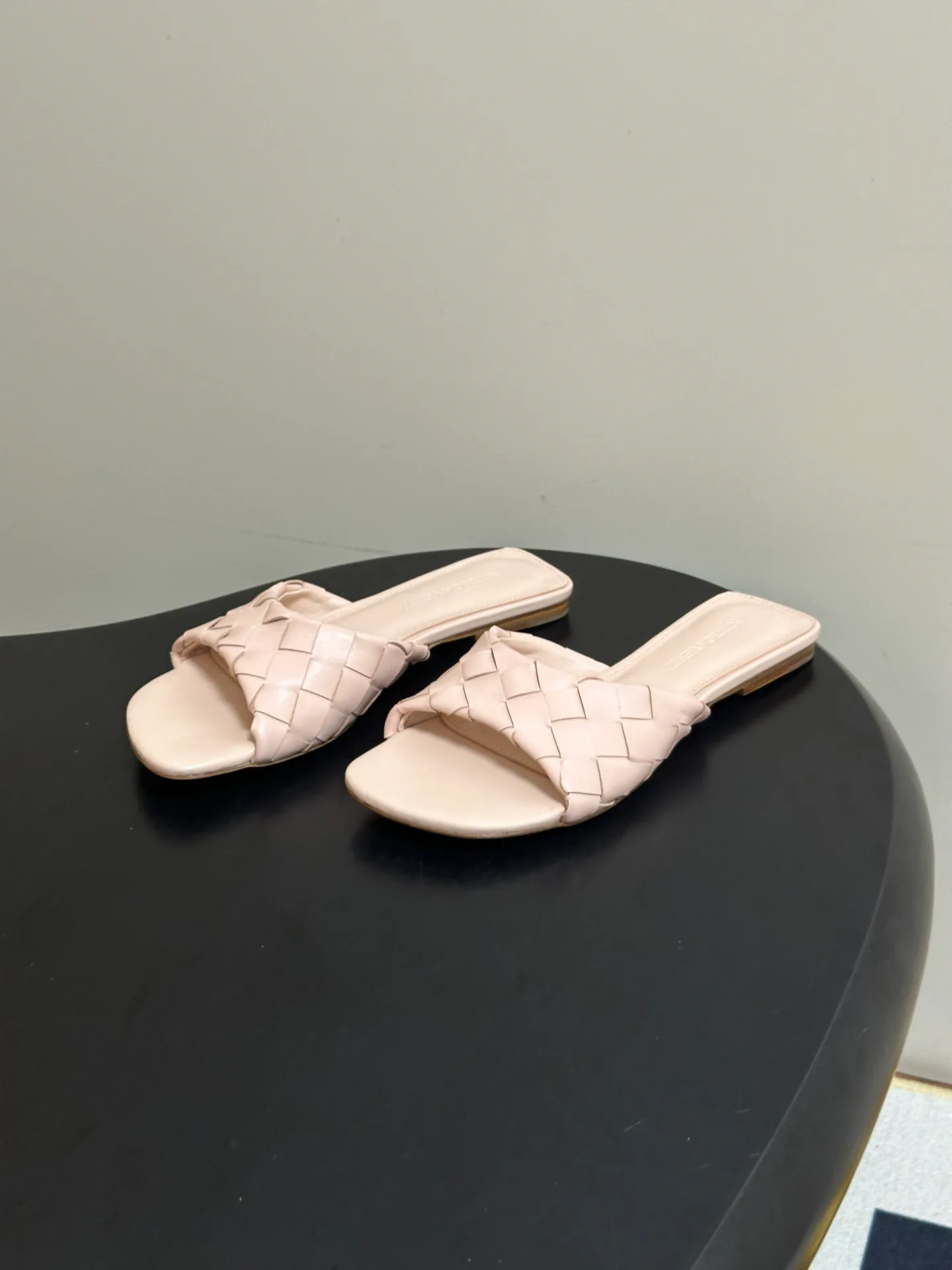 Women's Mules And Clogs BOTTEGA VENETA 18049574