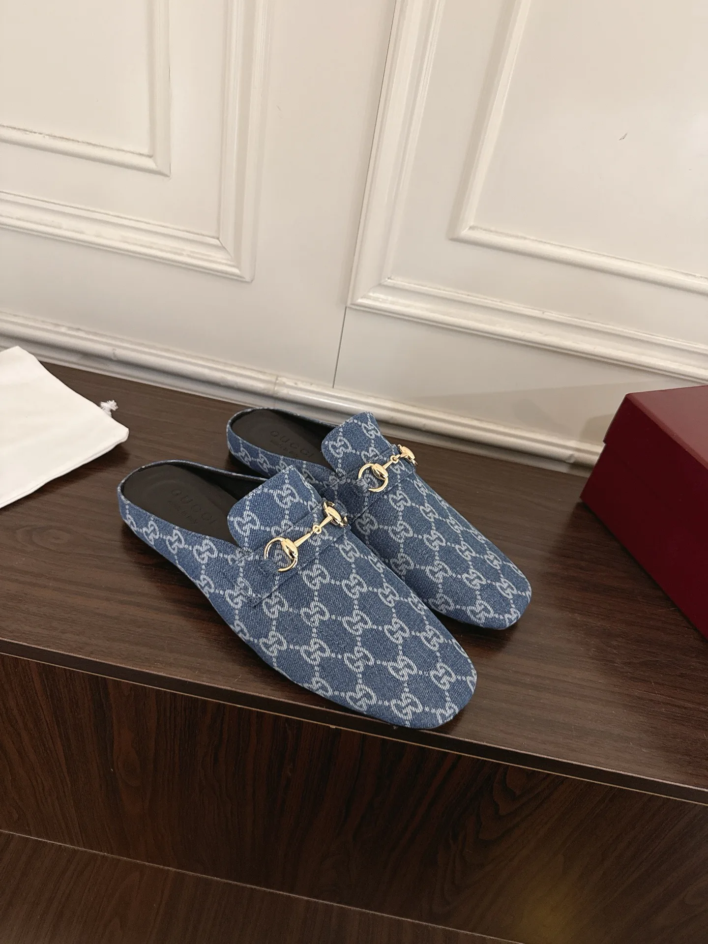 Women's Mules And Clogs GUCCI 17956790
