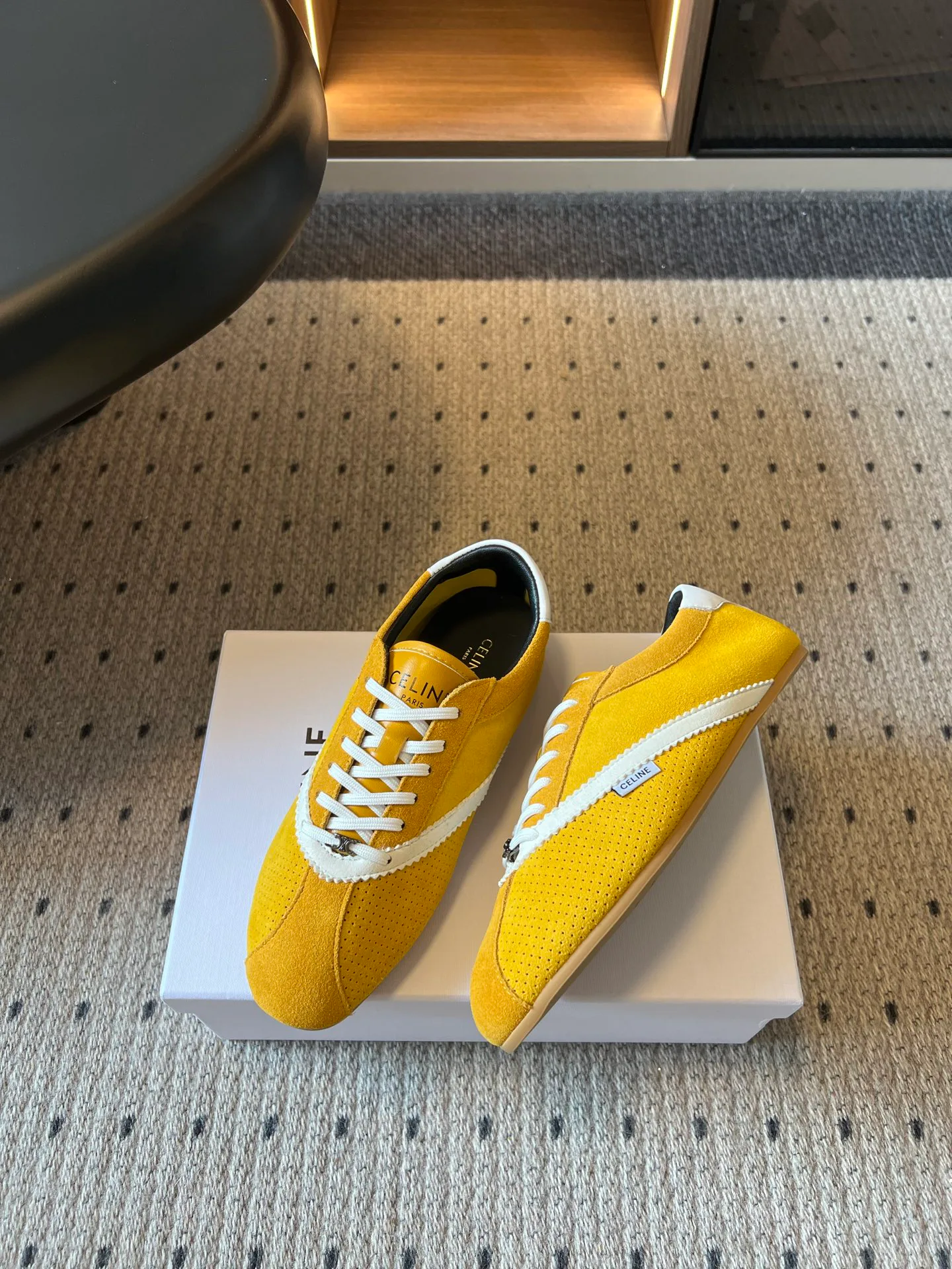 Women's Sneakers CELINE 18120879