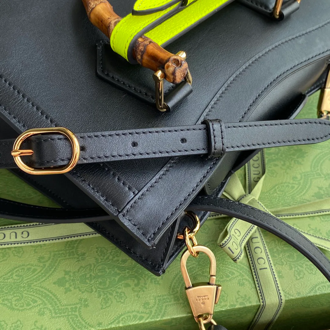 Women's Classic Handbags GUCCI 17947622