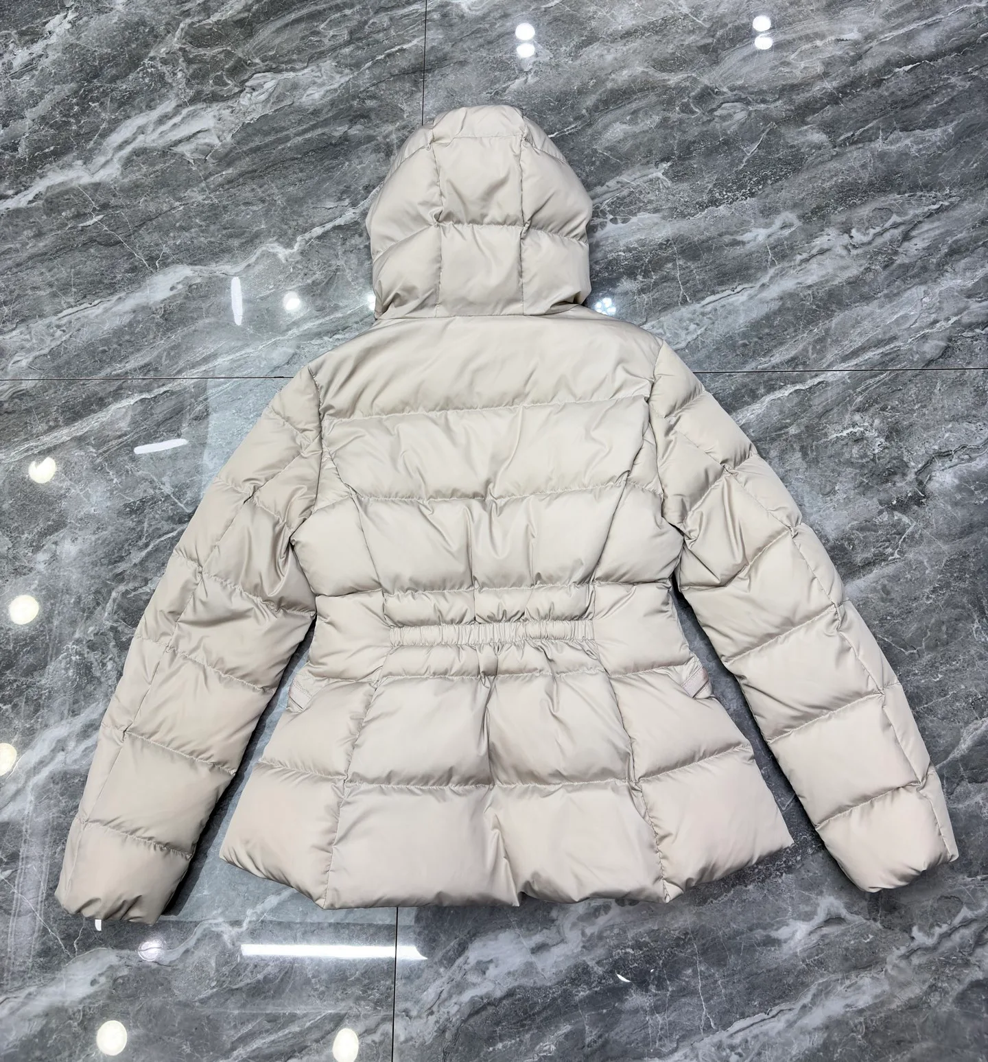 Women's Jackets And Down Jackets MONCLER 17801610