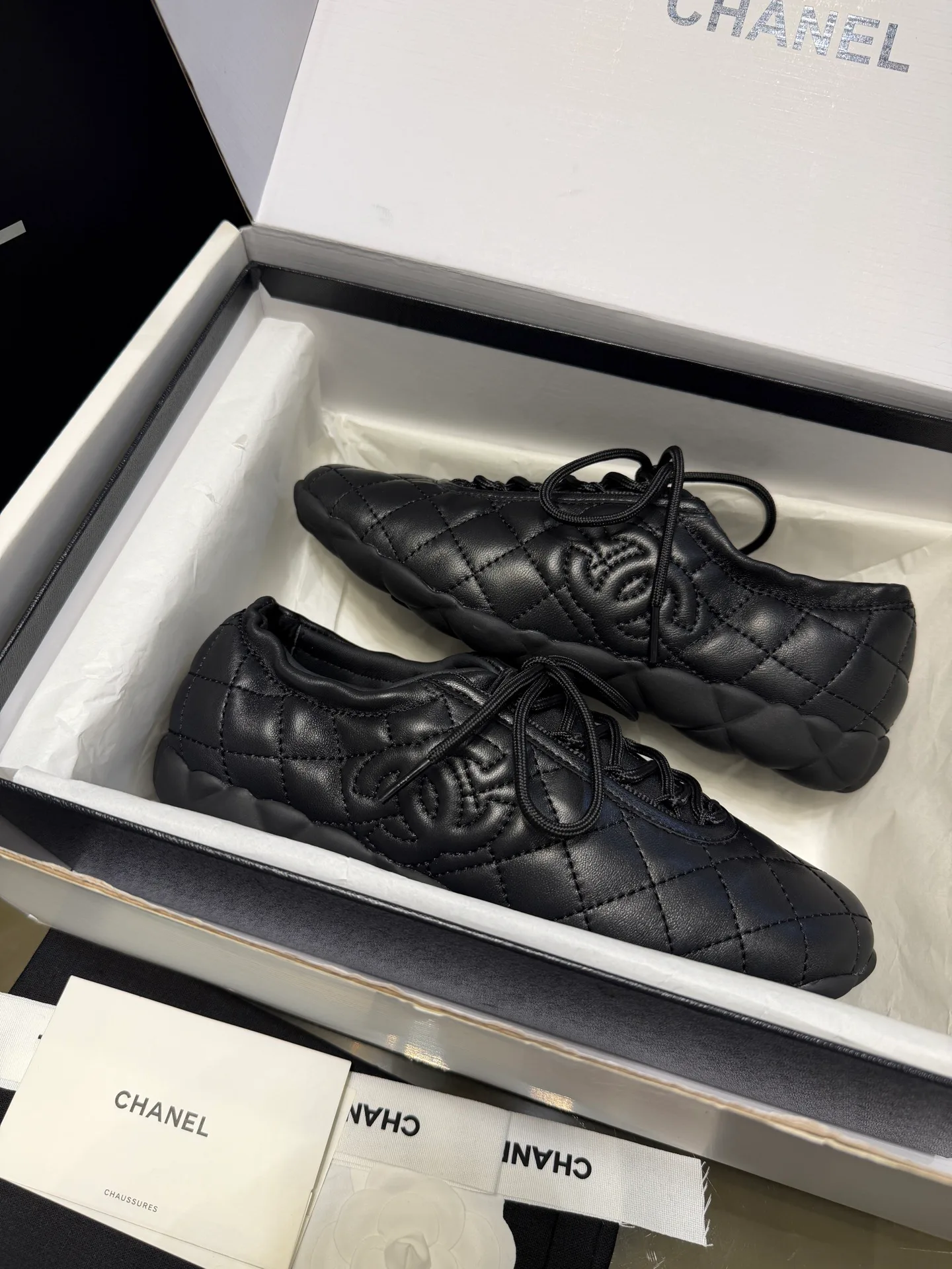 Women's Sneakers CHANEL 17877264