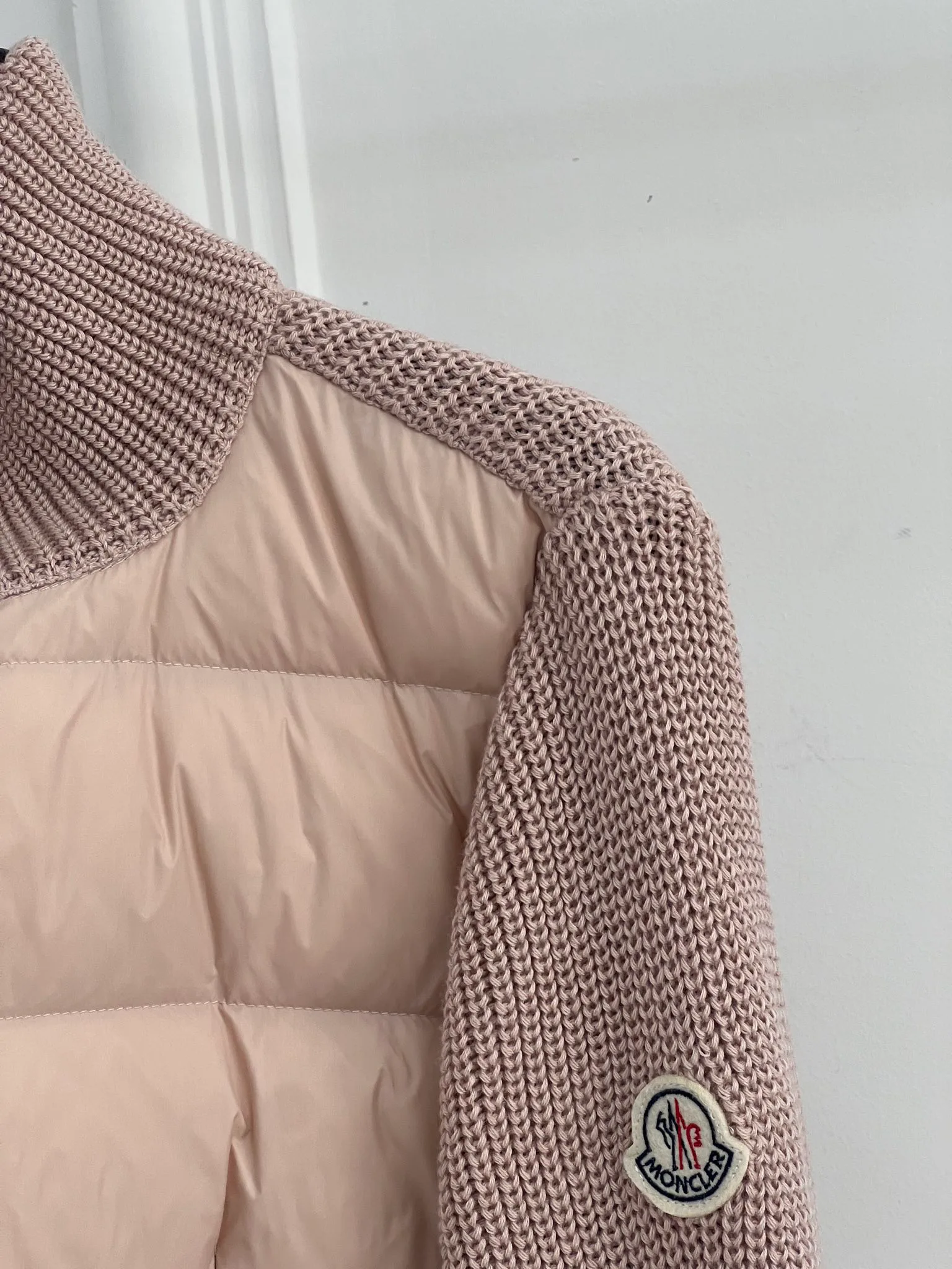Women's Jackets And Down Jackets MONCLER 18416258