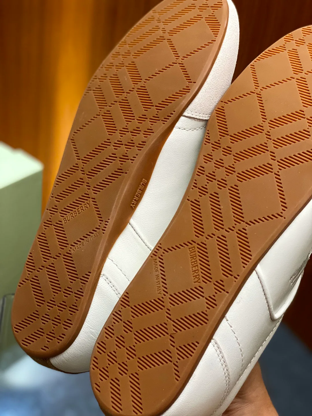 Men's Sneakers BURBERRY 18119381