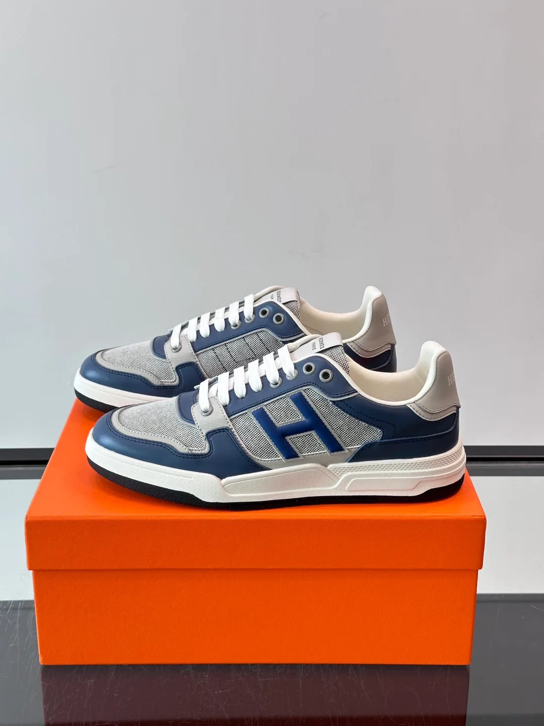 Men's Sneakers HERMES 18500636