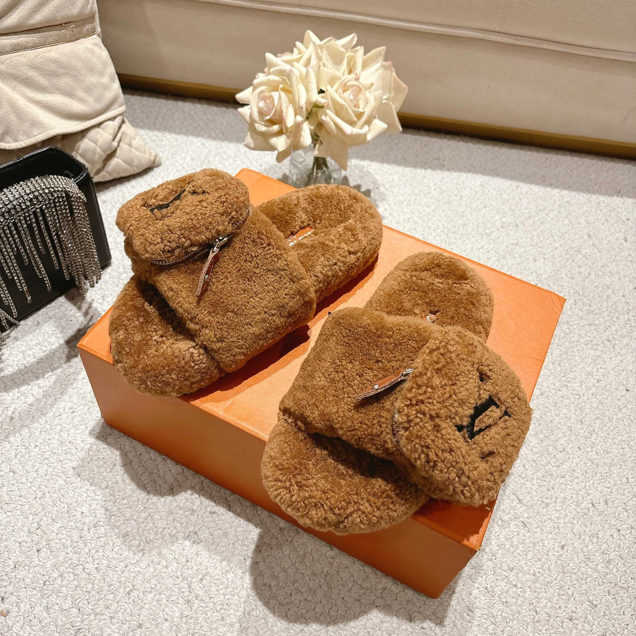 Women's Slippers LOUIS VUITTON 17957252