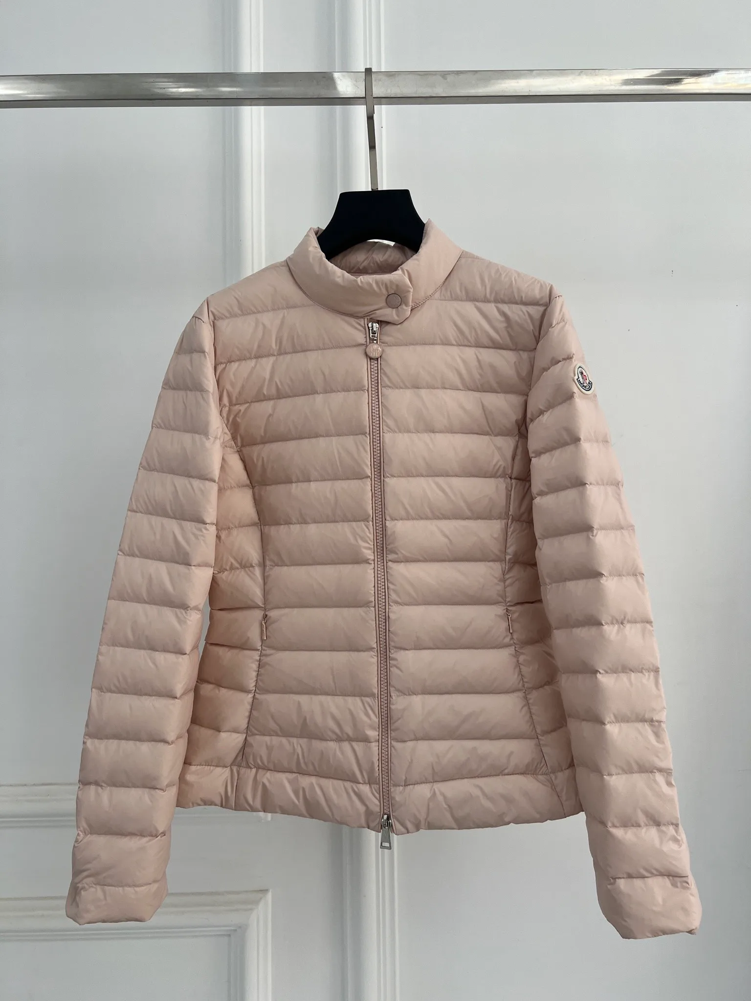 Women's Jackets And Down Jackets MONCLER 18416163