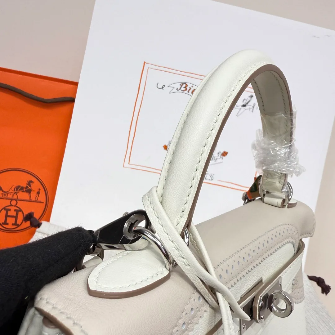 Women's Classic Handbags HERMES 18394544