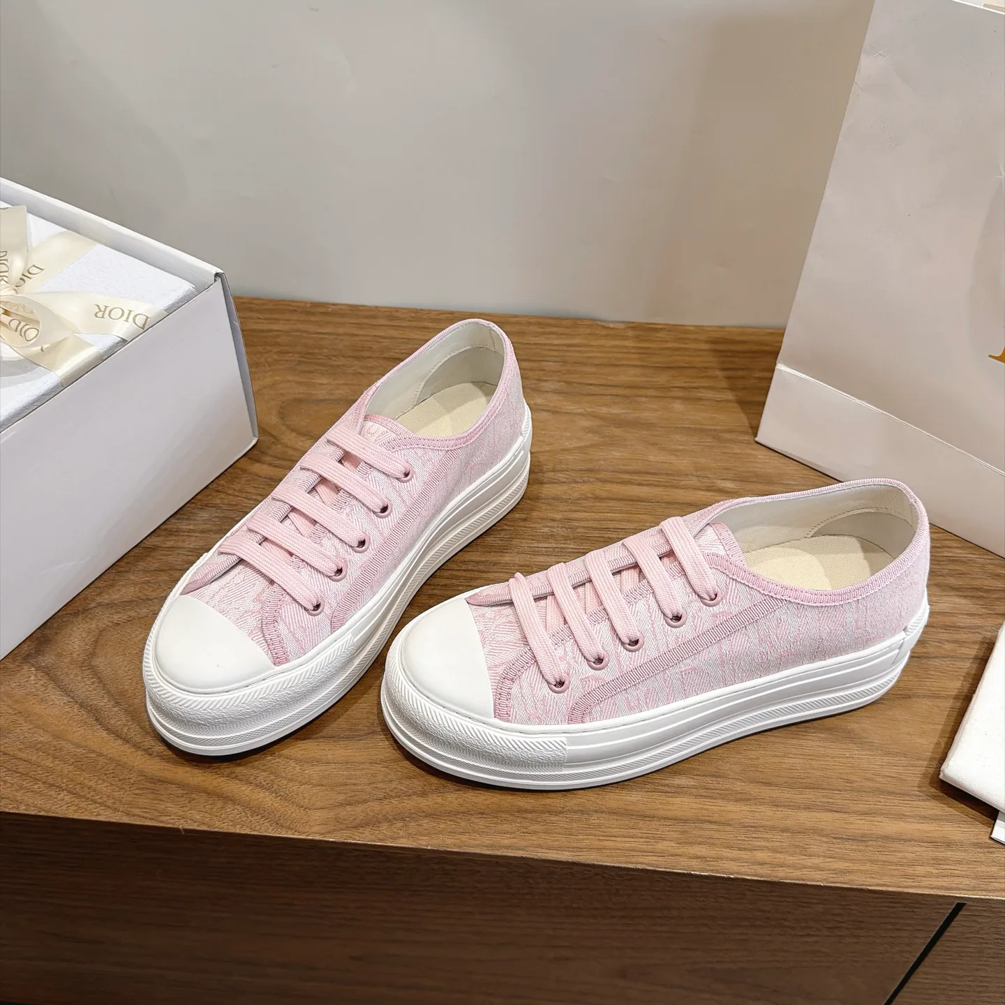 Women's Sneakers CHRISTIAN DIOR 18034457
