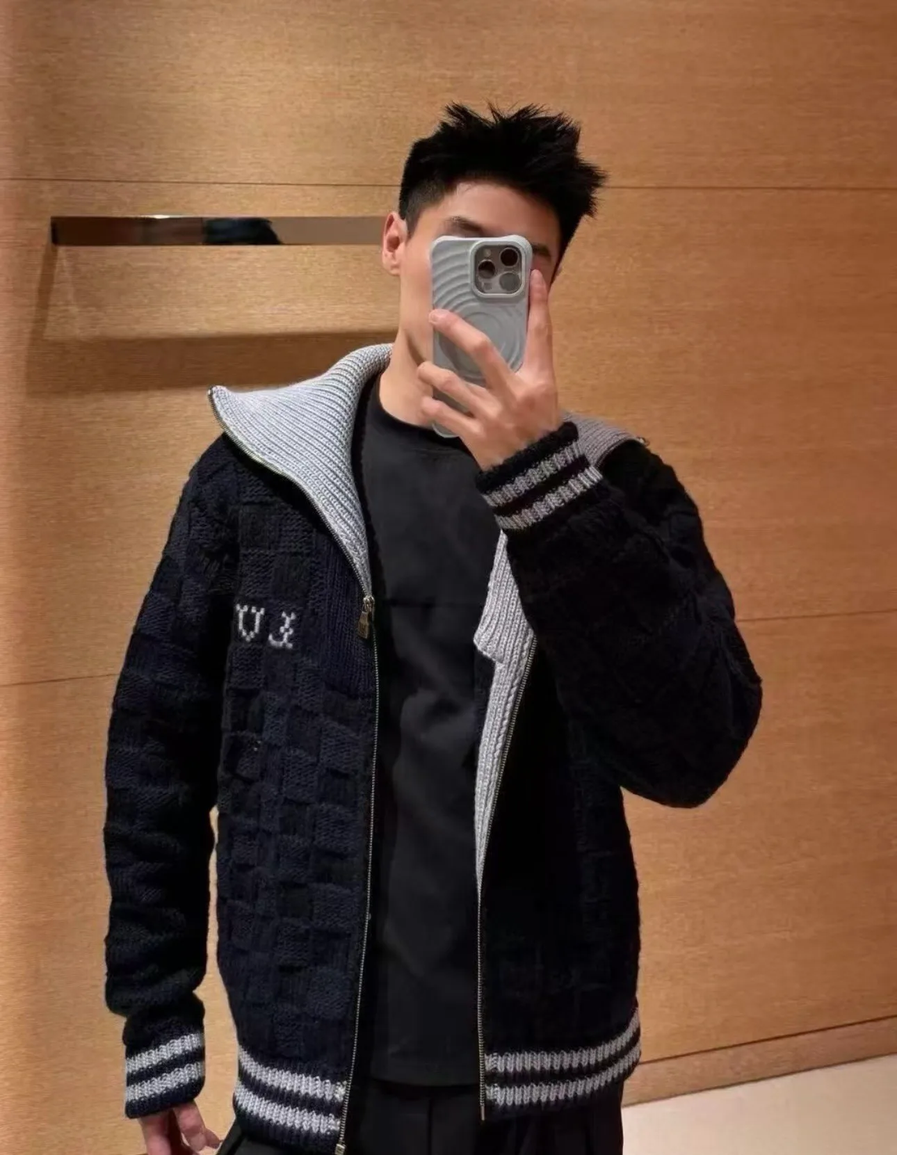 Men's Jumpers And Sweaters LOUIS VUITTON 18292825