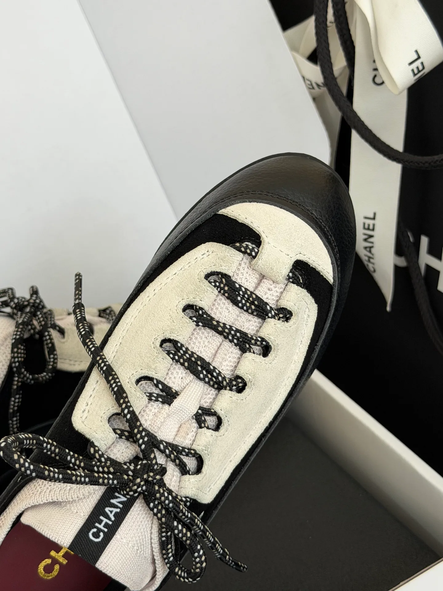 Women's Sneakers CHANEL 18073597