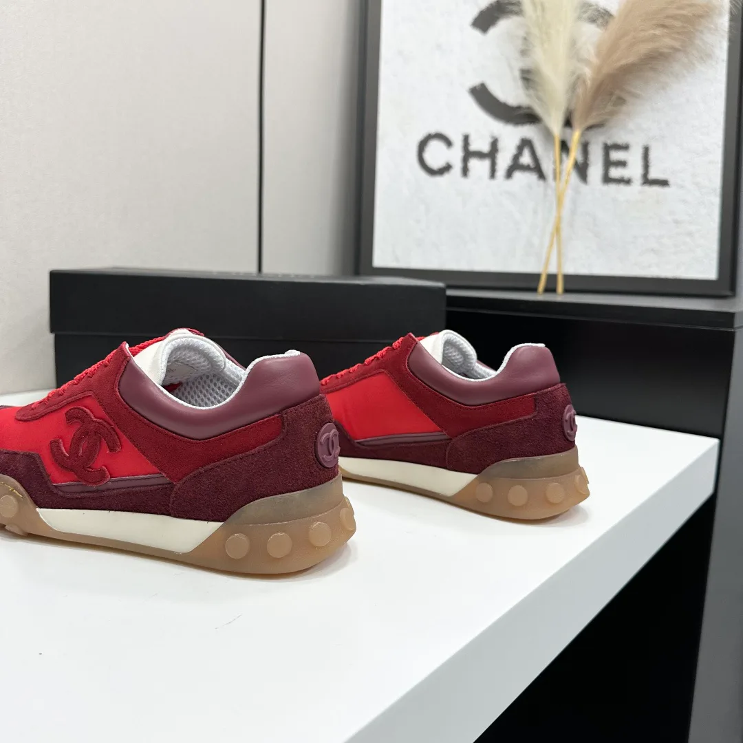 Women's Sneakers CHANEL 18025578
