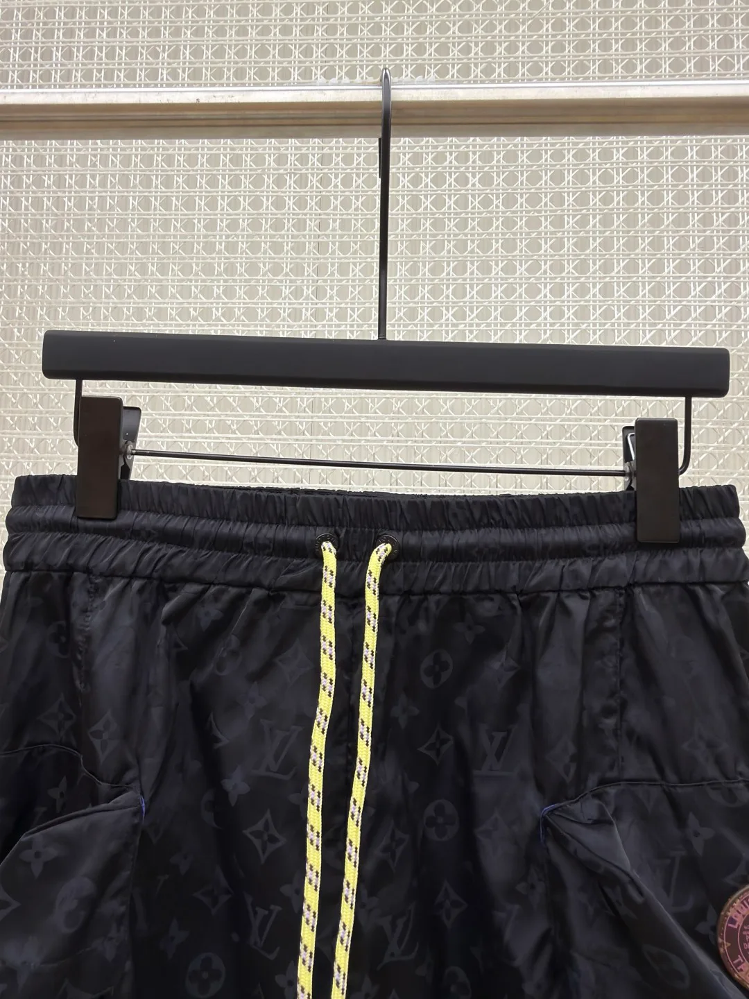 Men's Shorts LOUIS VUITTON 18153356
