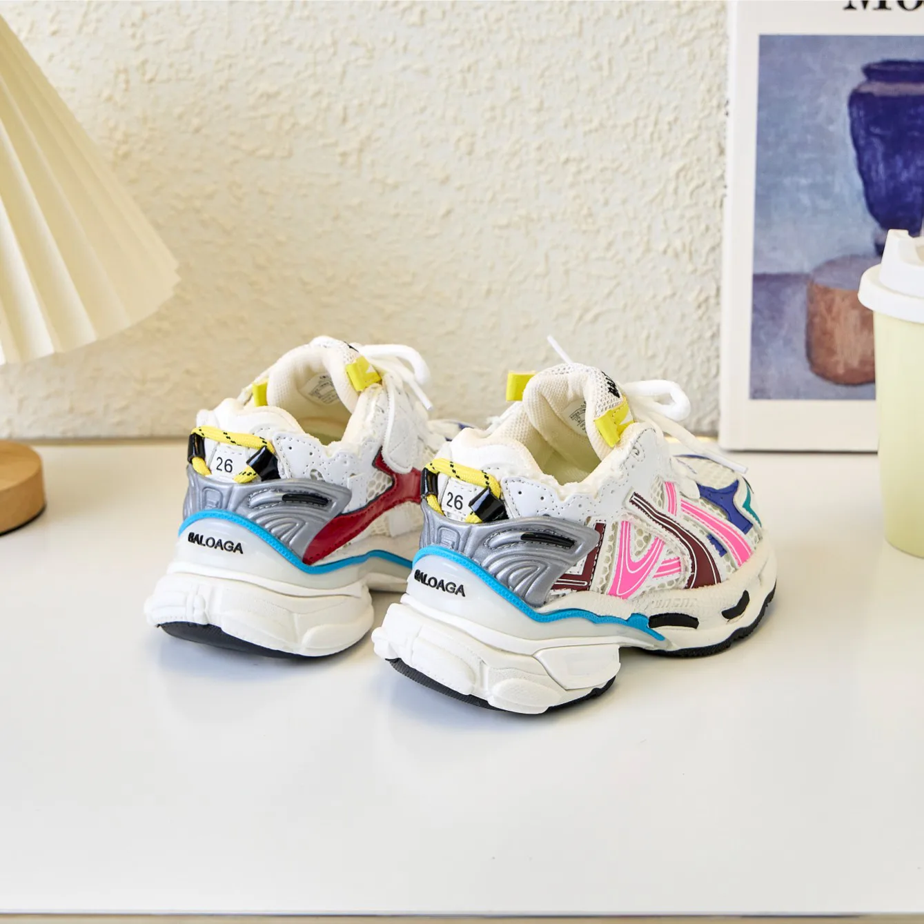 Кроссовки Женские Balenciaga 18647216