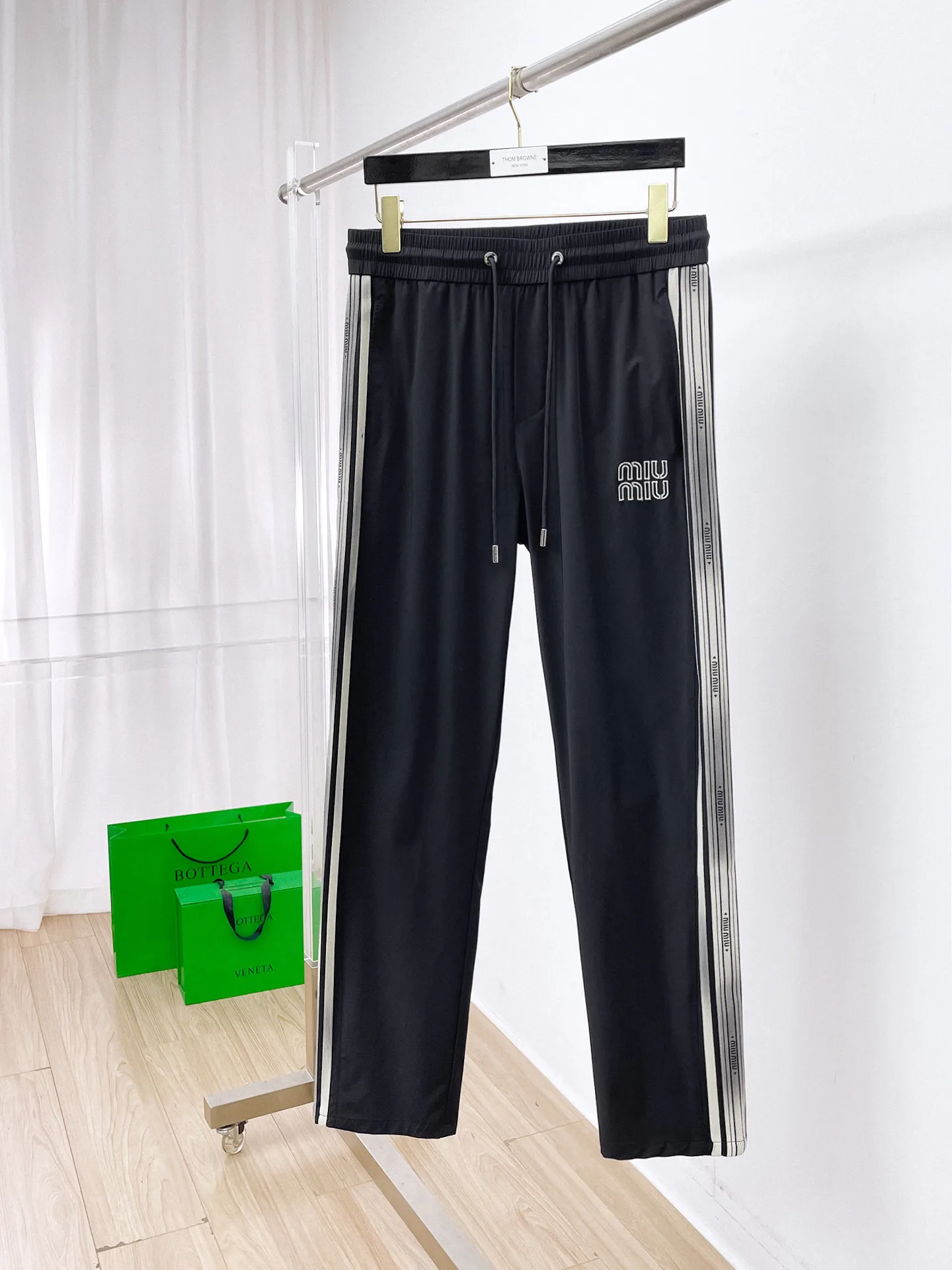 Men's Trousers MIU MIU 18399409