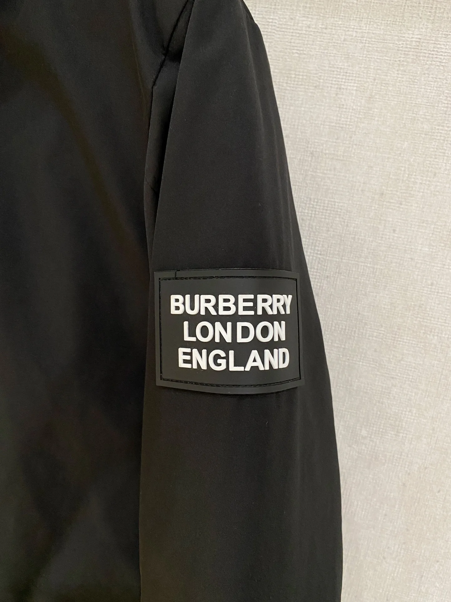 Women's Jackets And Down Jackets MONCLER 18111243
